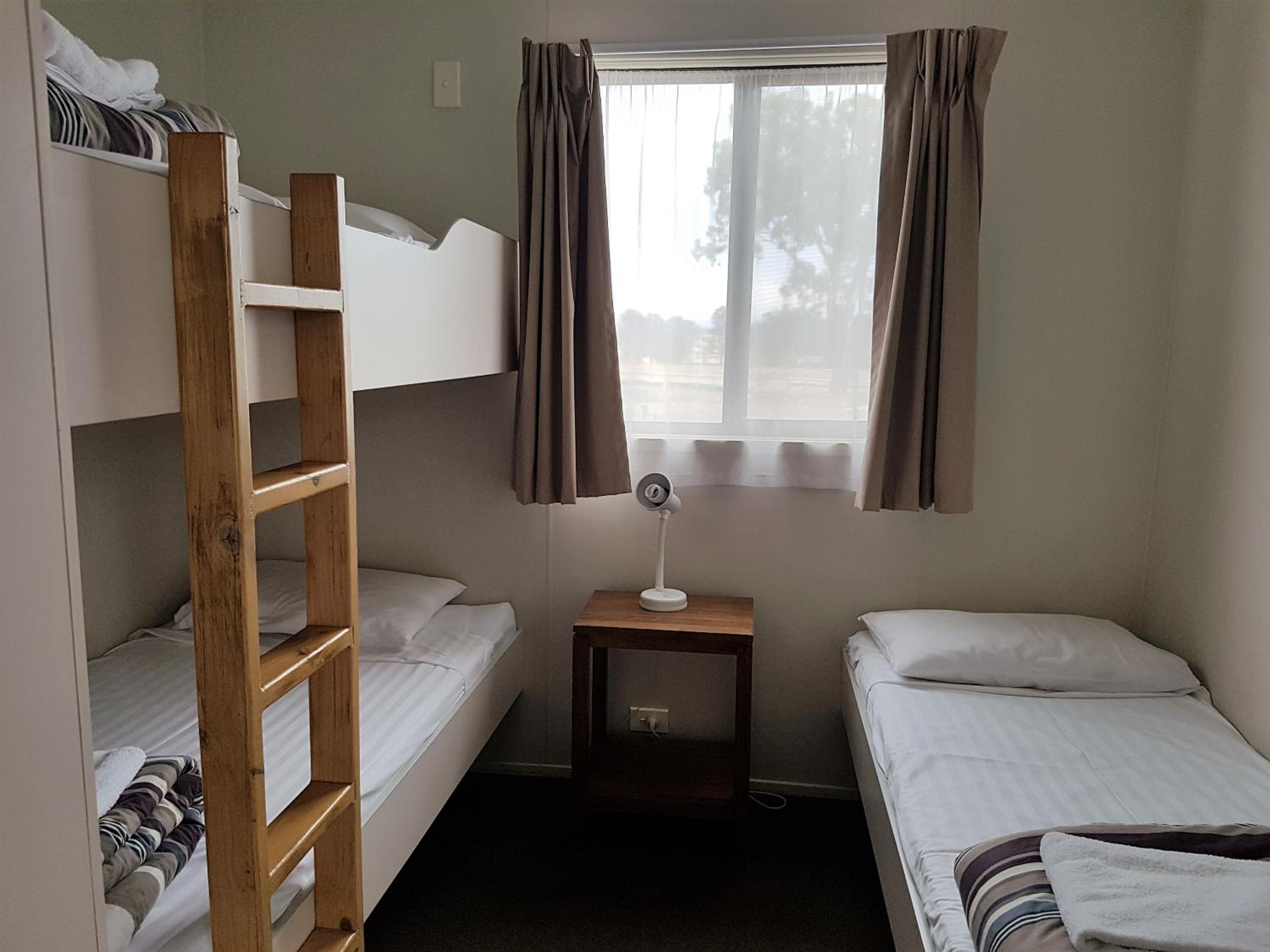 Canberra Carotel Motel
