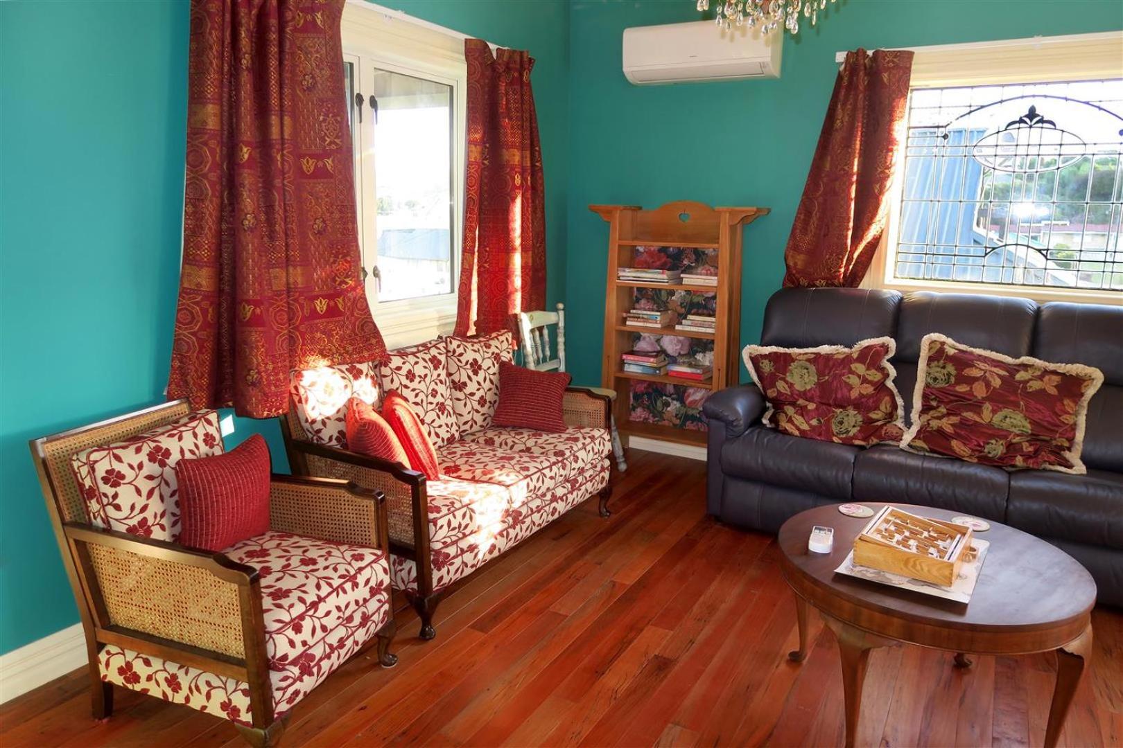 Fantail Cottage view 3