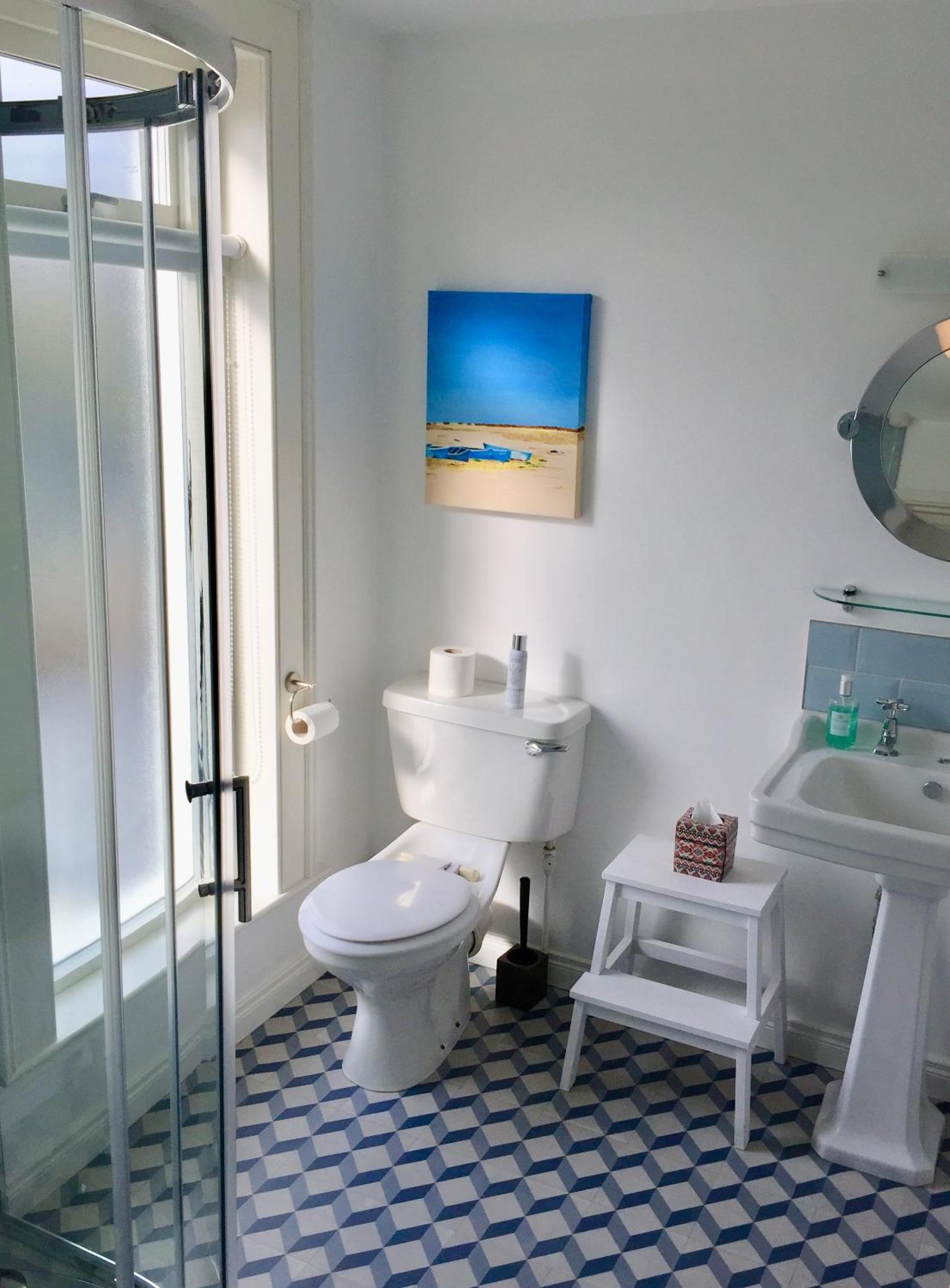 Derrin Guest House
