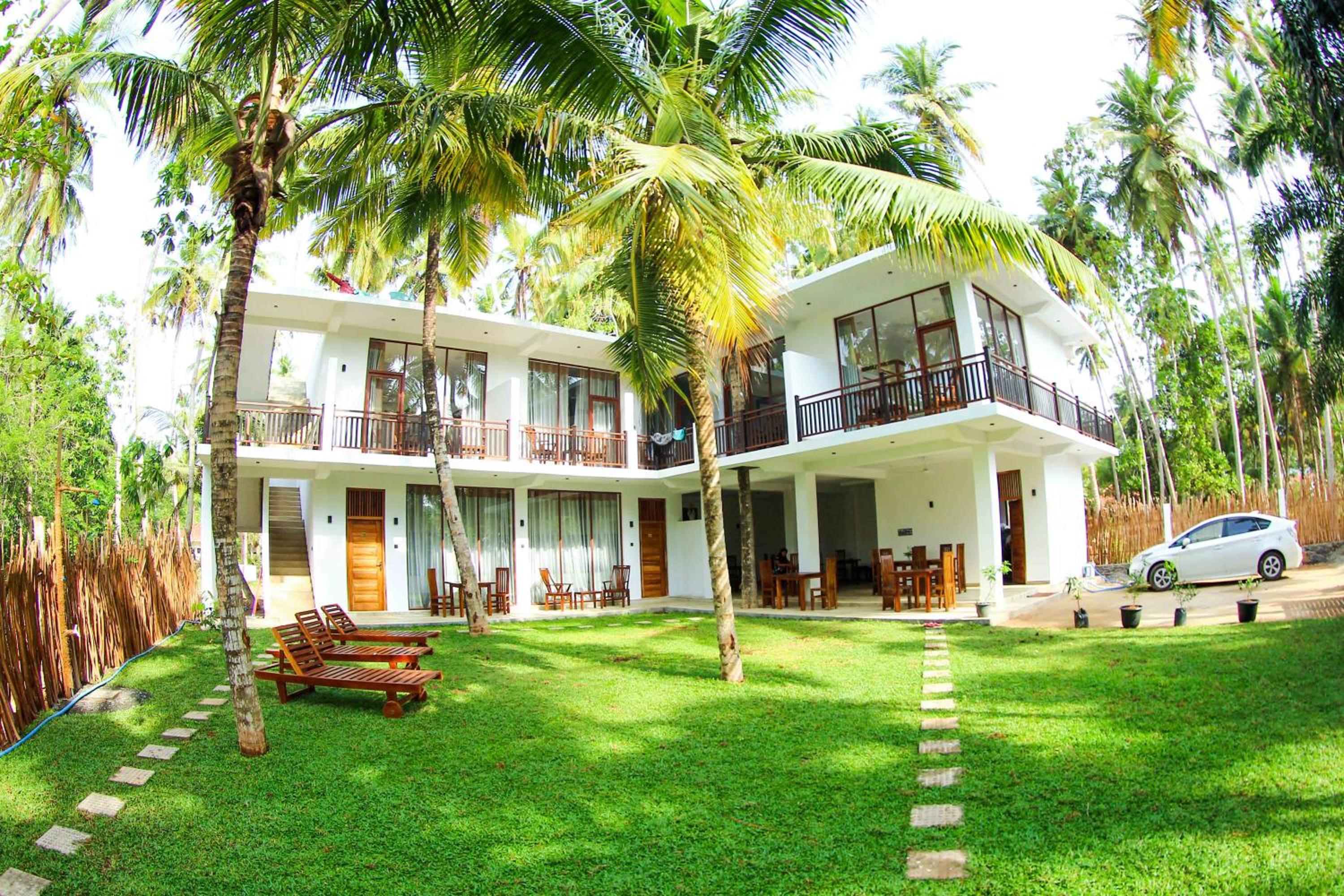 Hotel Bay Hiriketiya - Image 1