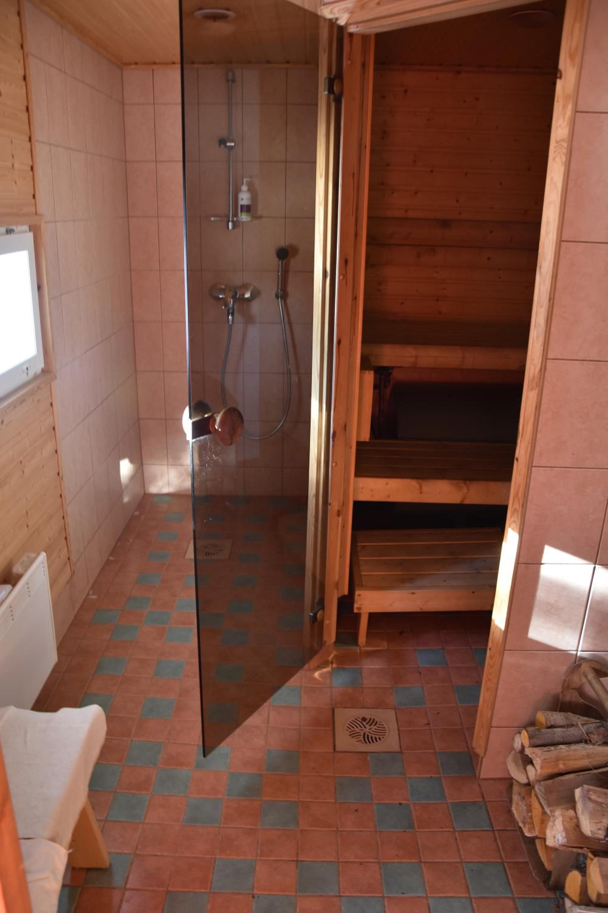 Photo 9