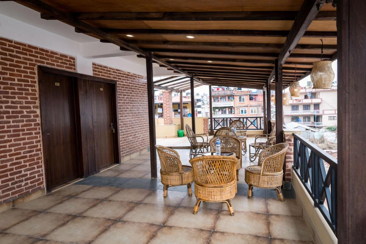 balcony