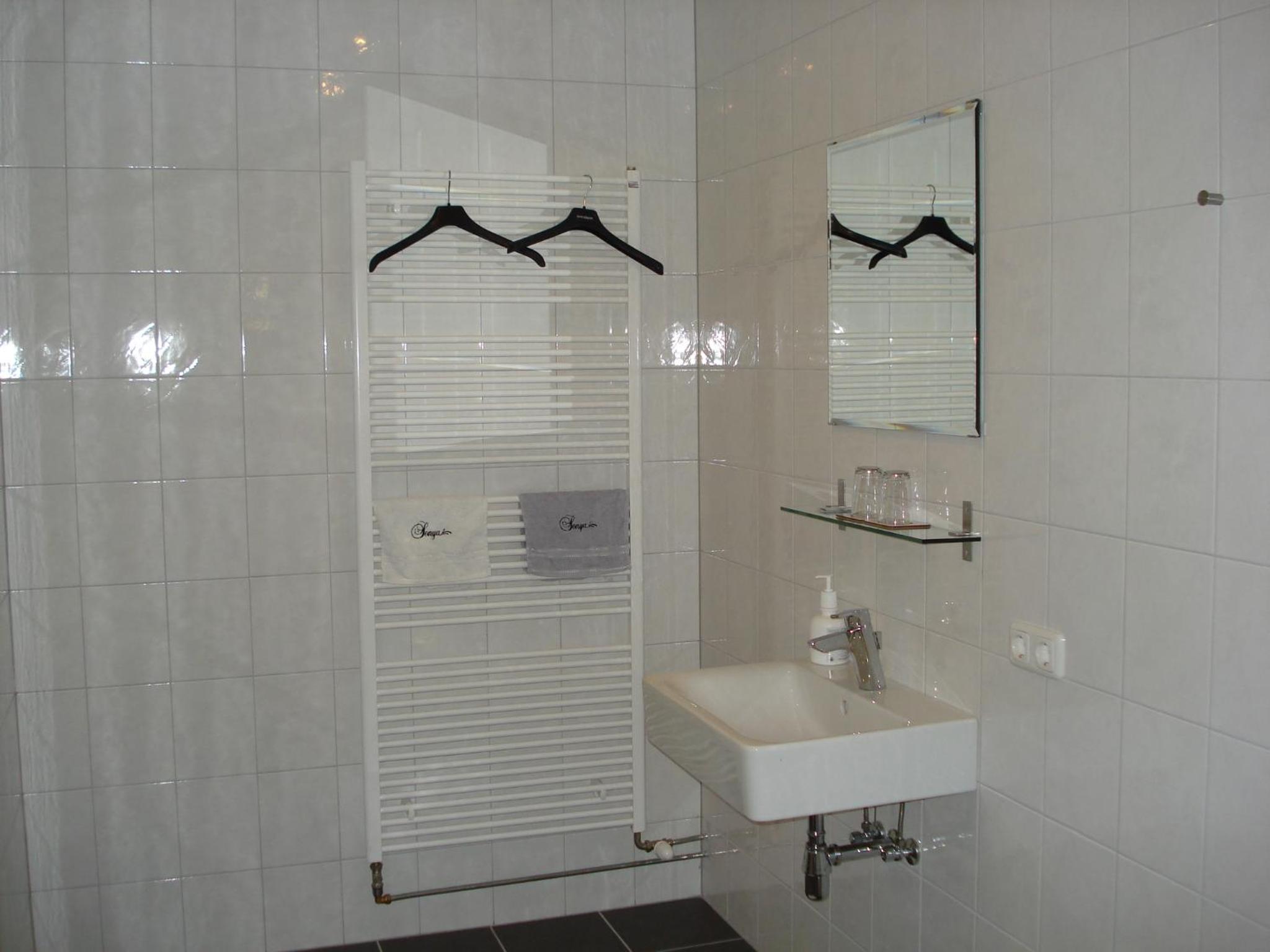 Photo 46