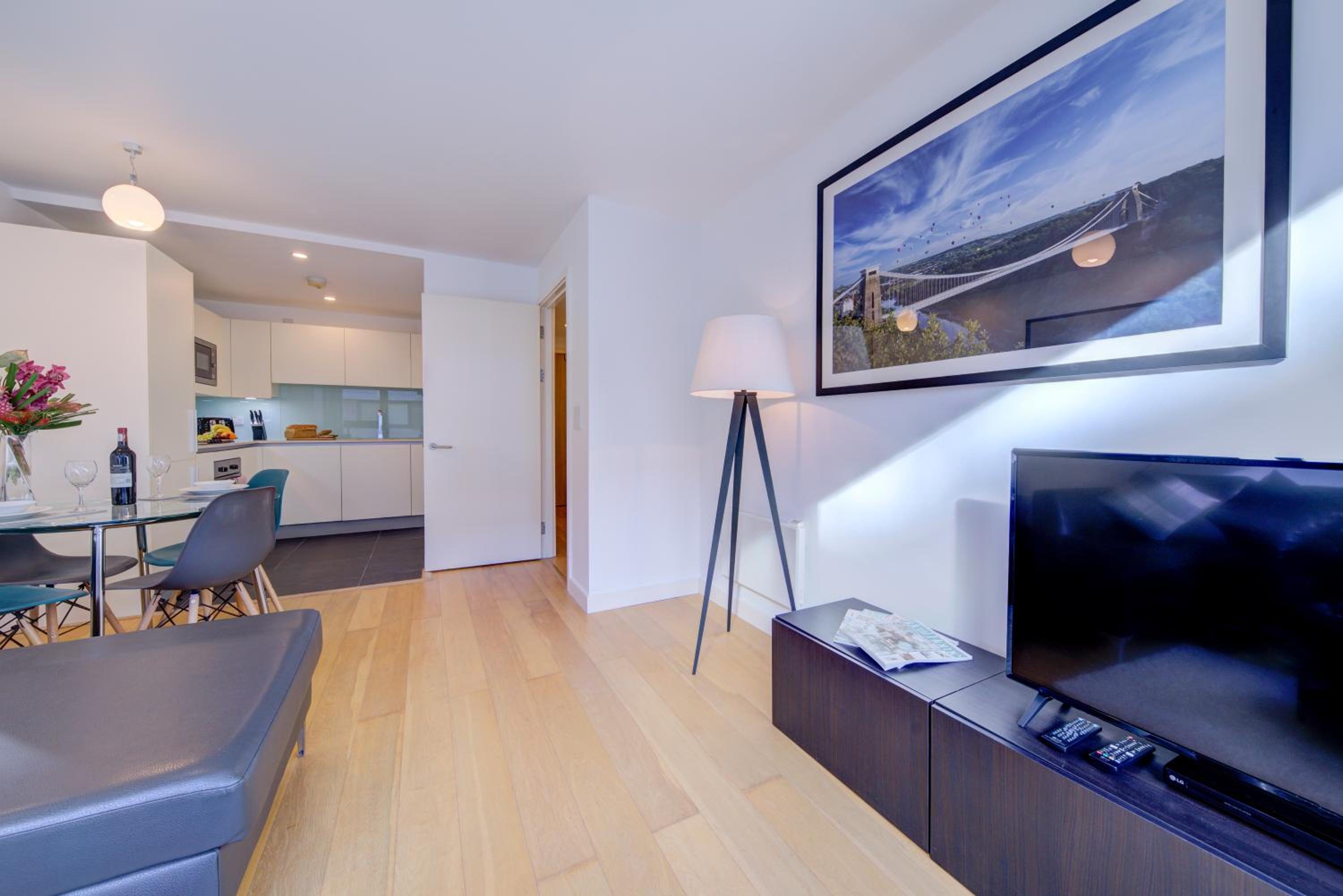 Cleyro Serviced Apartments - Finzels Reach