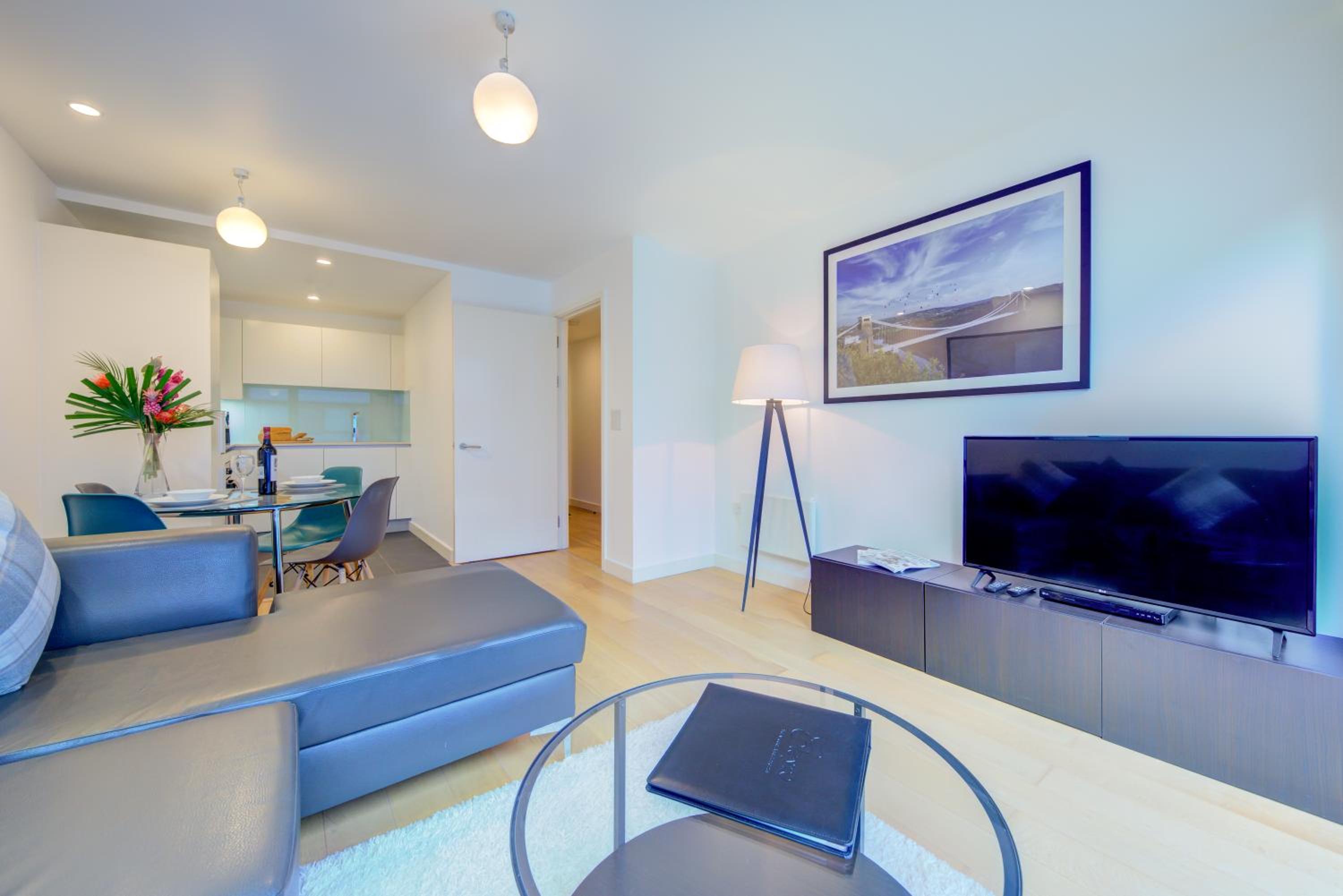 Cleyro Serviced Apartments - Finzels Reach