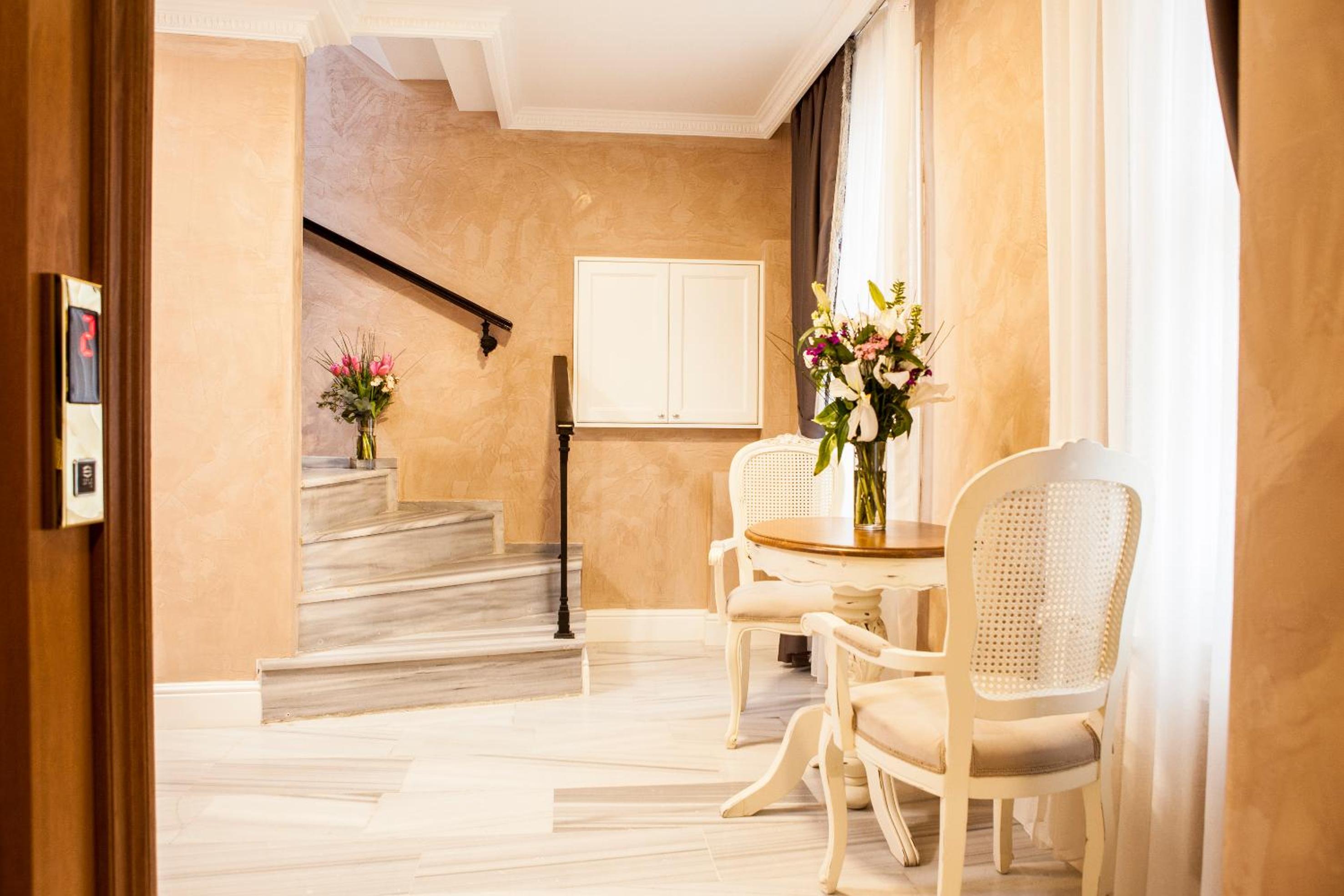 Meroddi Pera Daireleri - Image 11