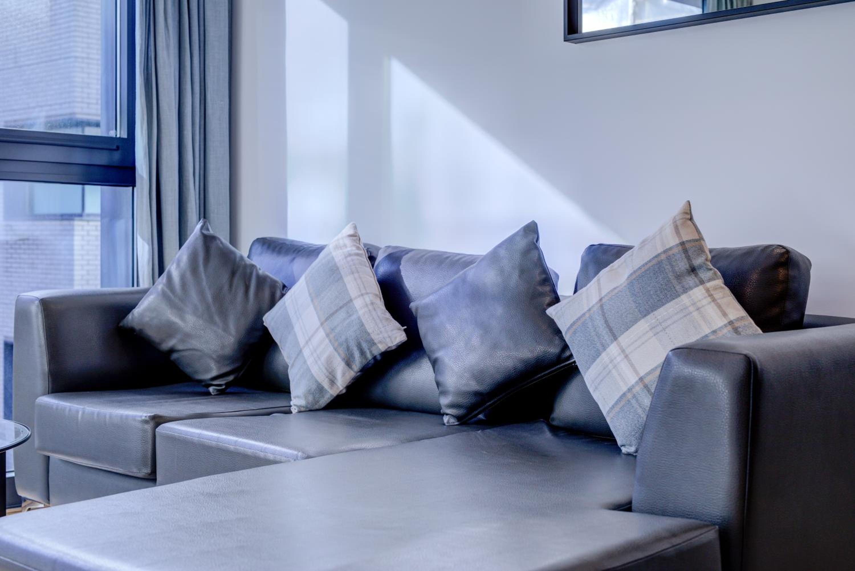 Cleyro Serviced Apartments - Finzels Reach