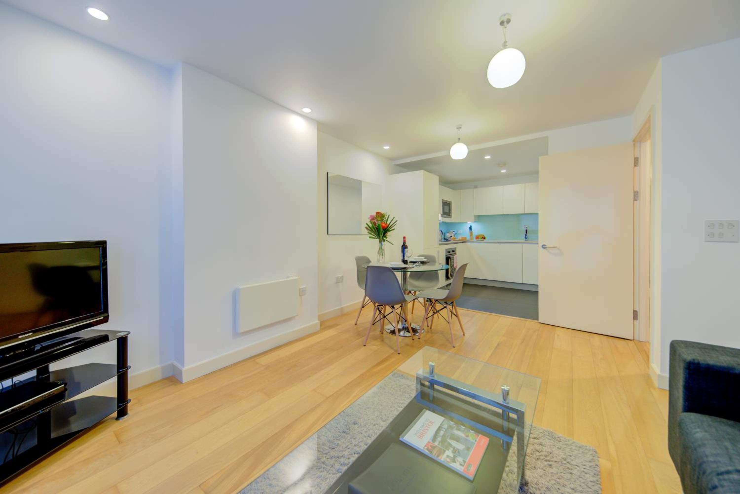 Cleyro Serviced Apartments - Finzels Reach