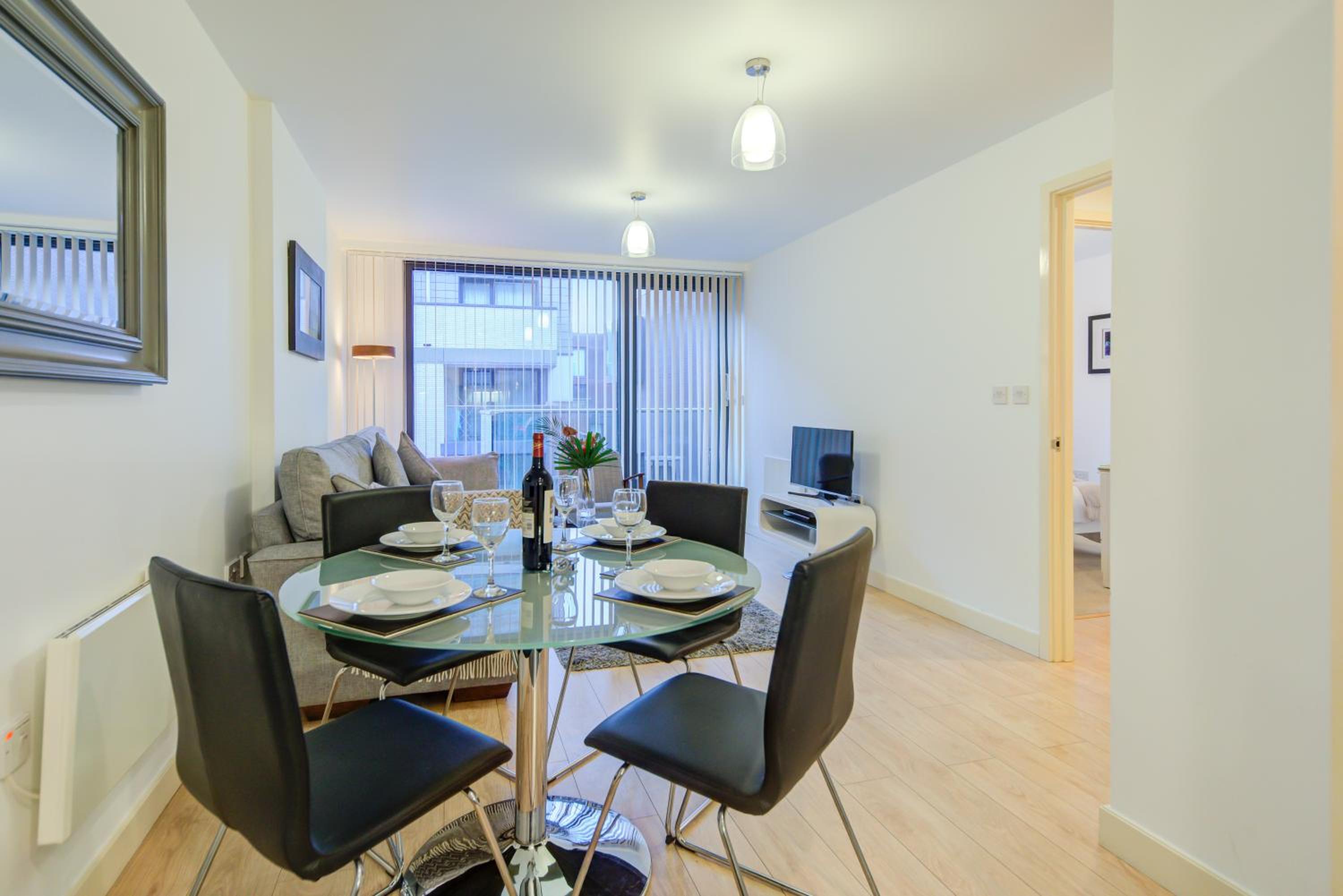 Cleyro Serviced Apartments - Finzels Reach