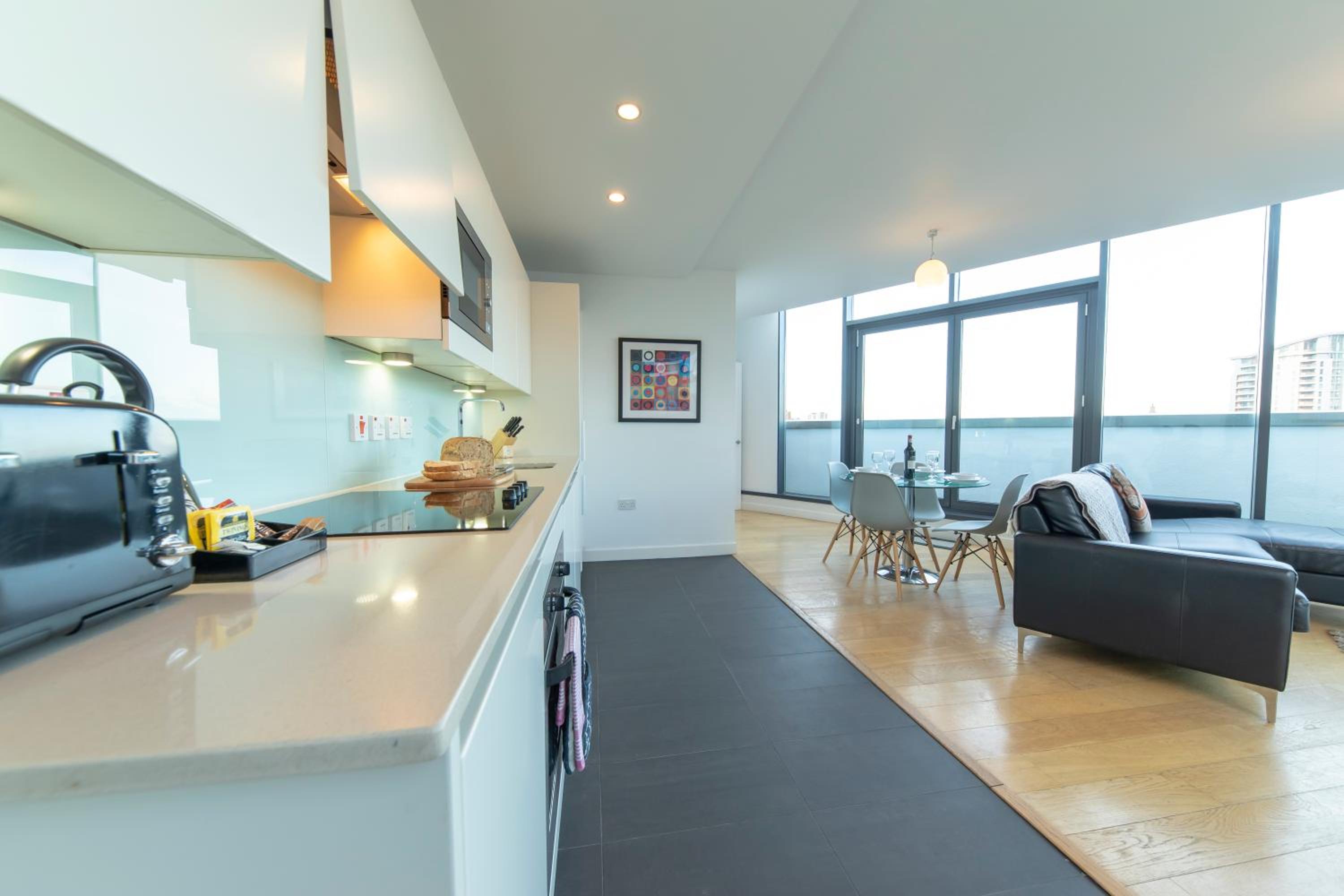 Cleyro Serviced Apartments - Finzels Reach