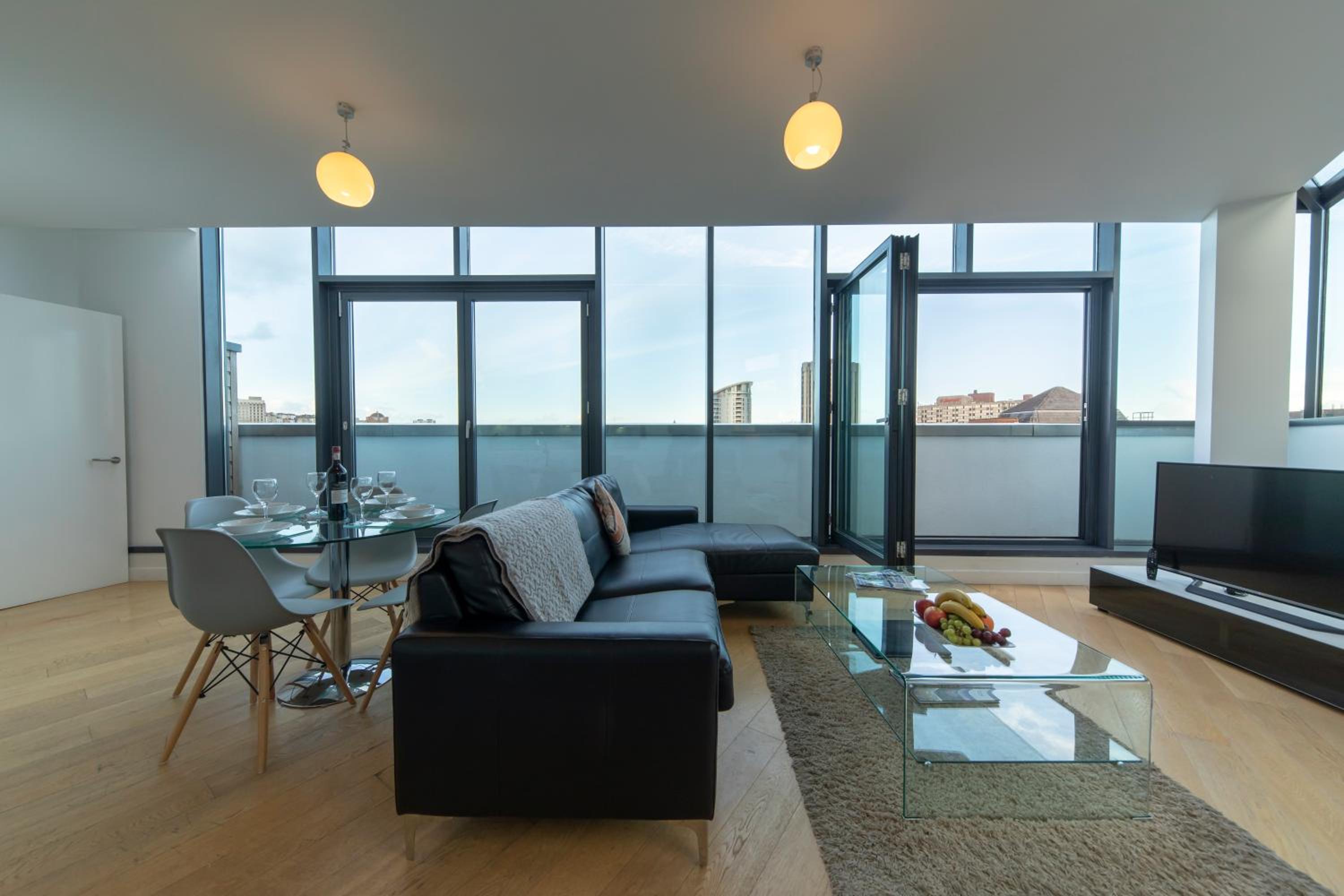 Cleyro Serviced Apartments - Finzels Reach