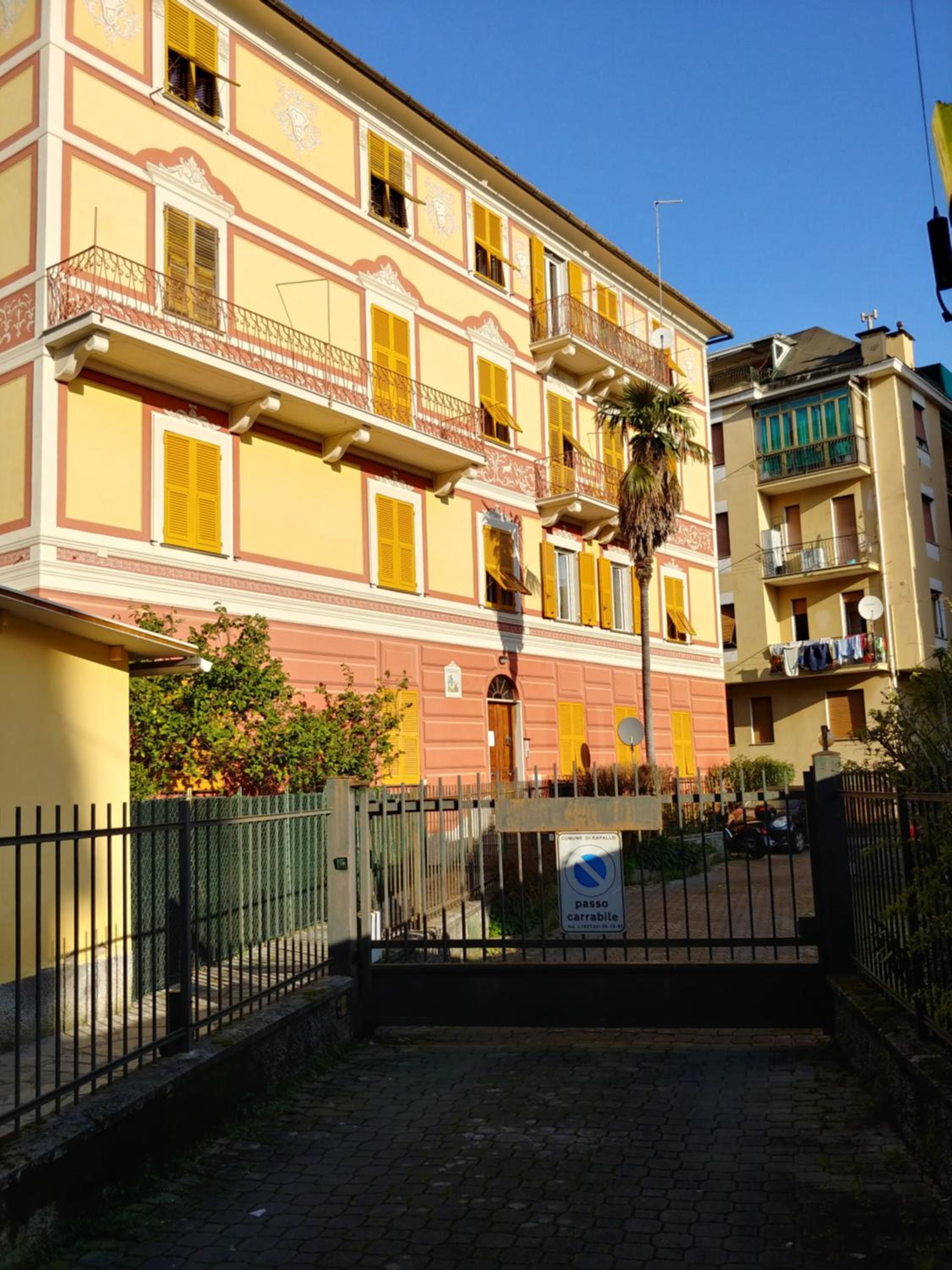CASA DIPINTA view 2