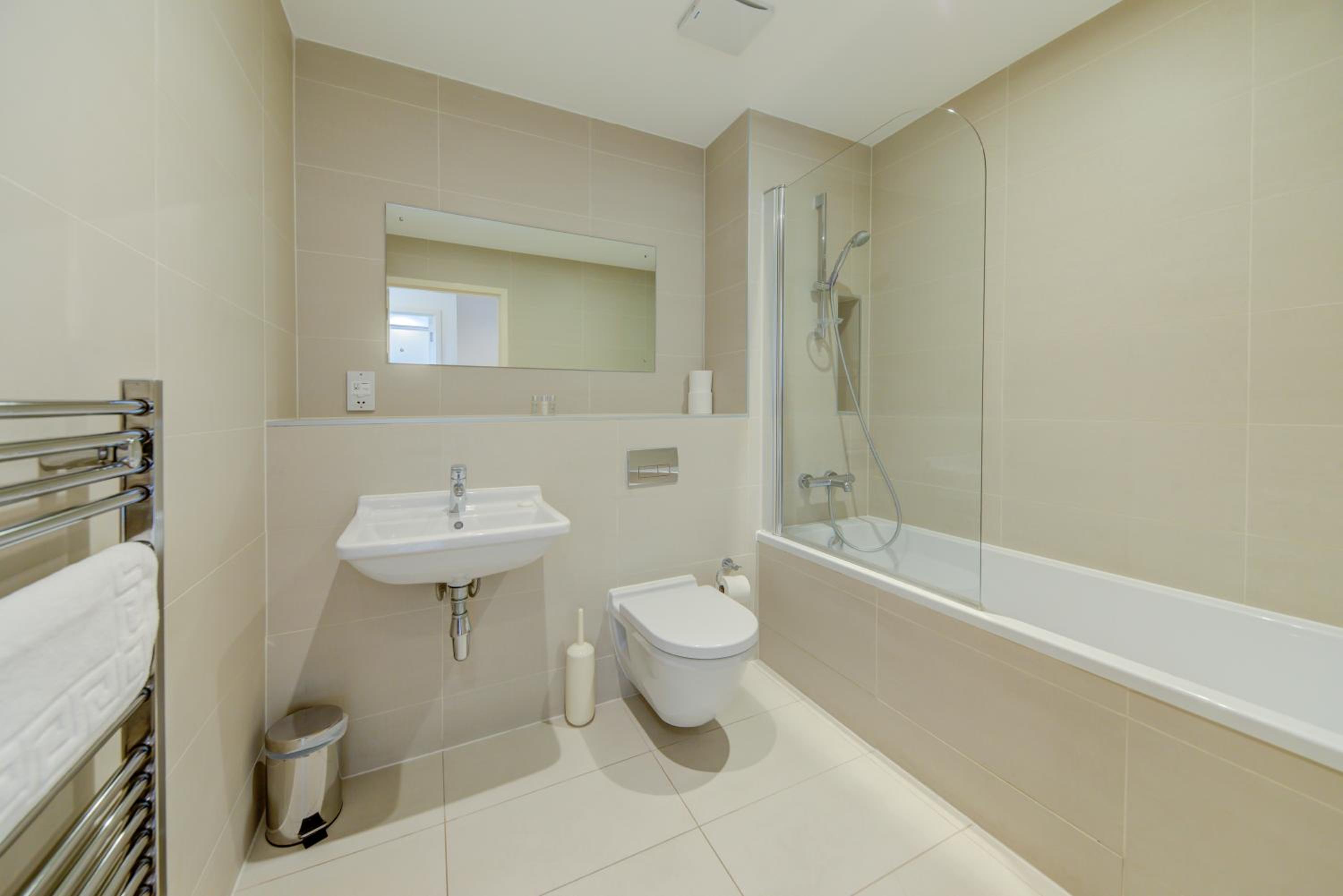 Cleyro Serviced Apartments - Finzels Reach