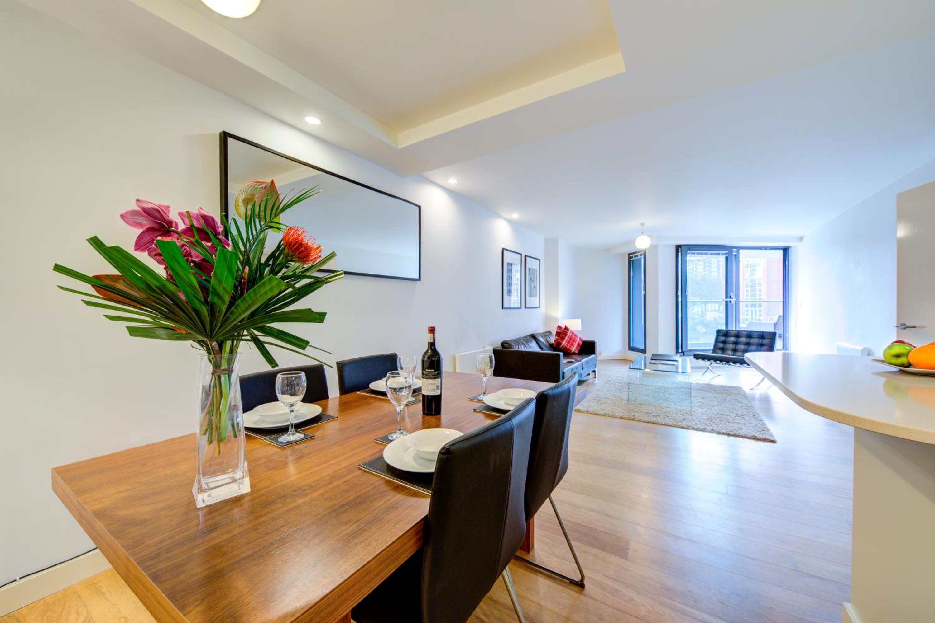 Cleyro Serviced Apartments - Finzels Reach