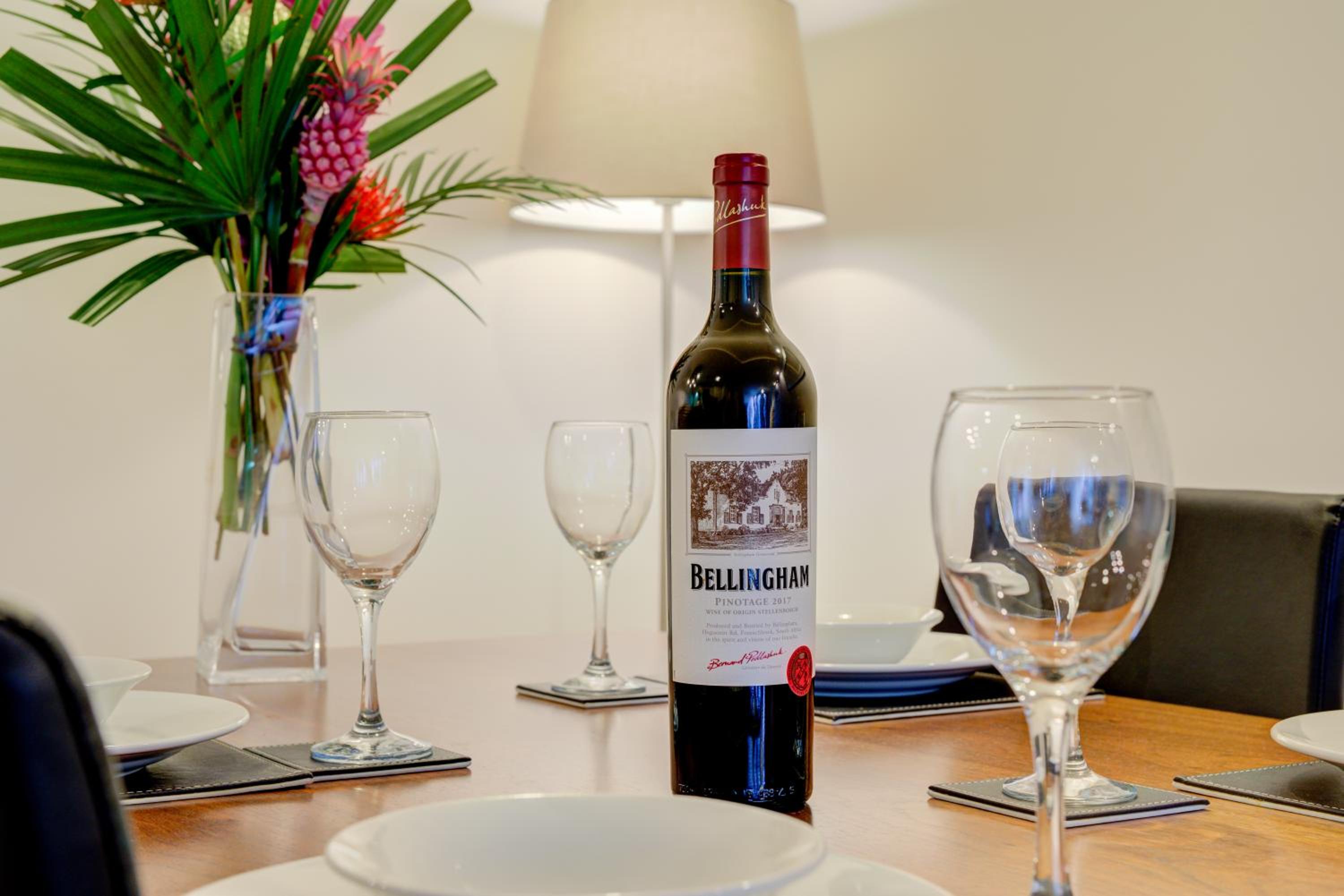 Cleyro Serviced Apartments - Finzels Reach