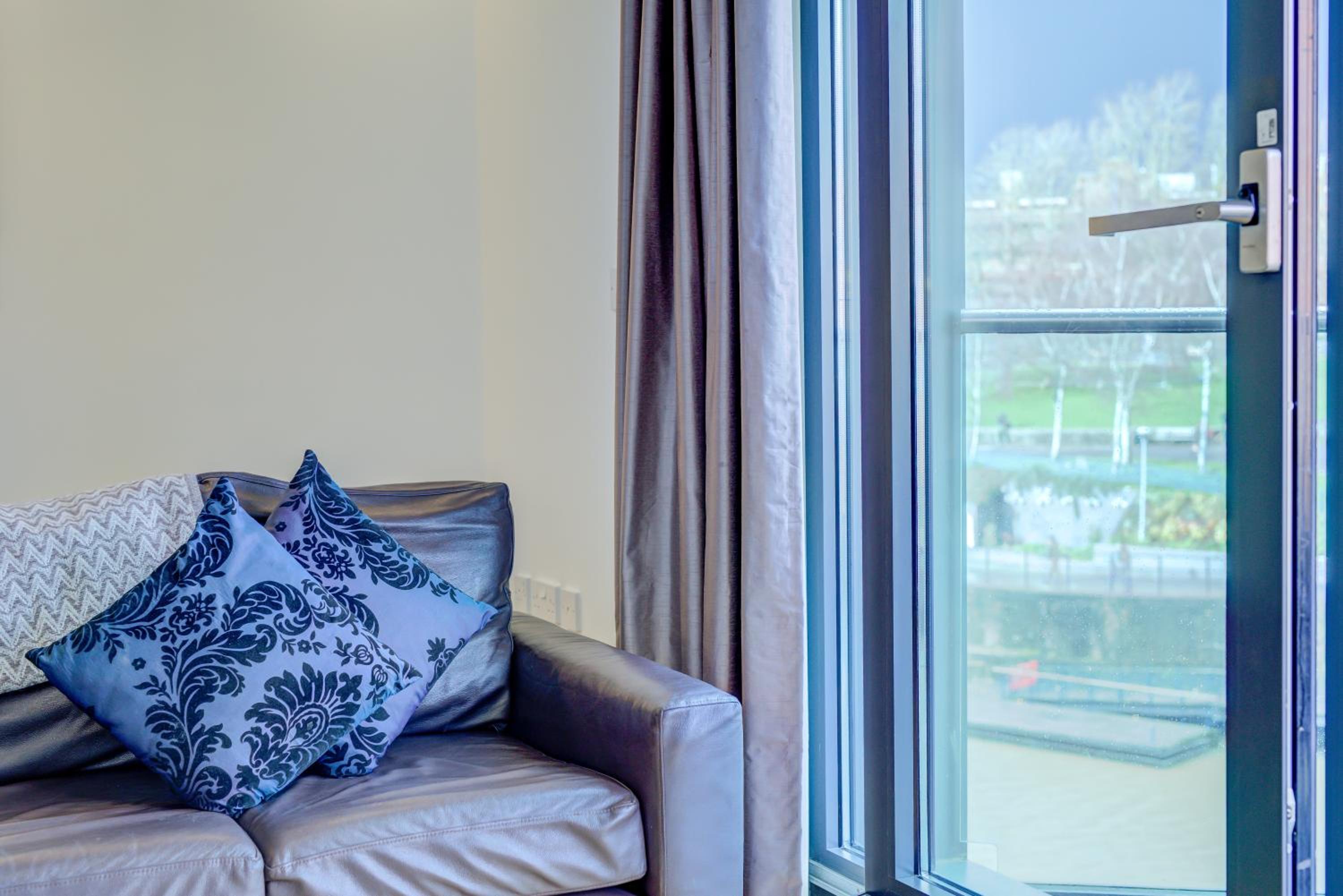 Cleyro Serviced Apartments - Finzels Reach