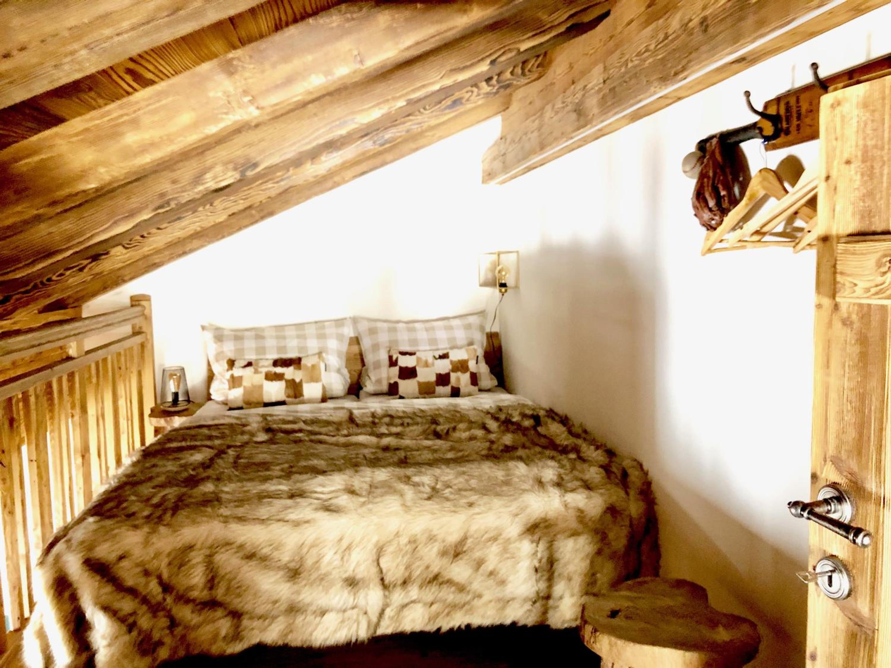 Photo 33