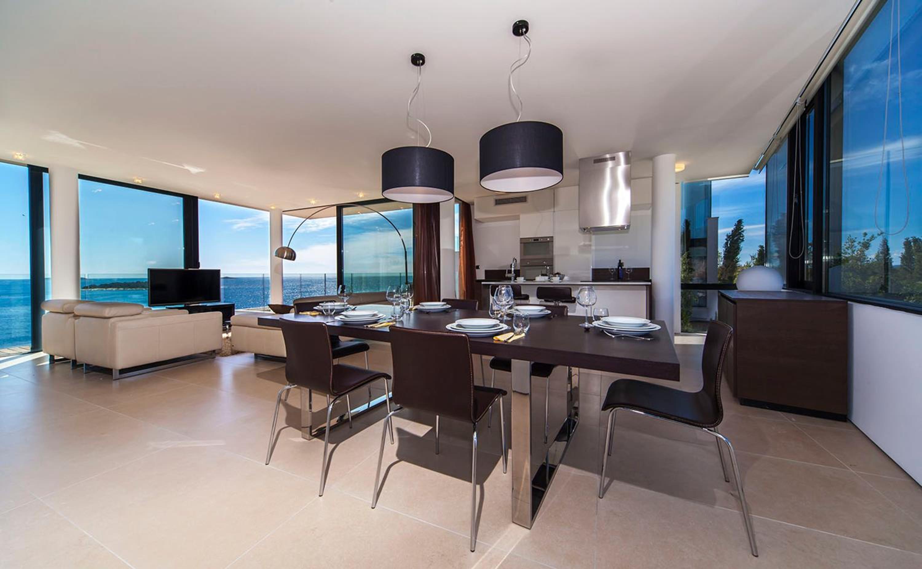 Golden Rays Luxury Villas & Apartments
