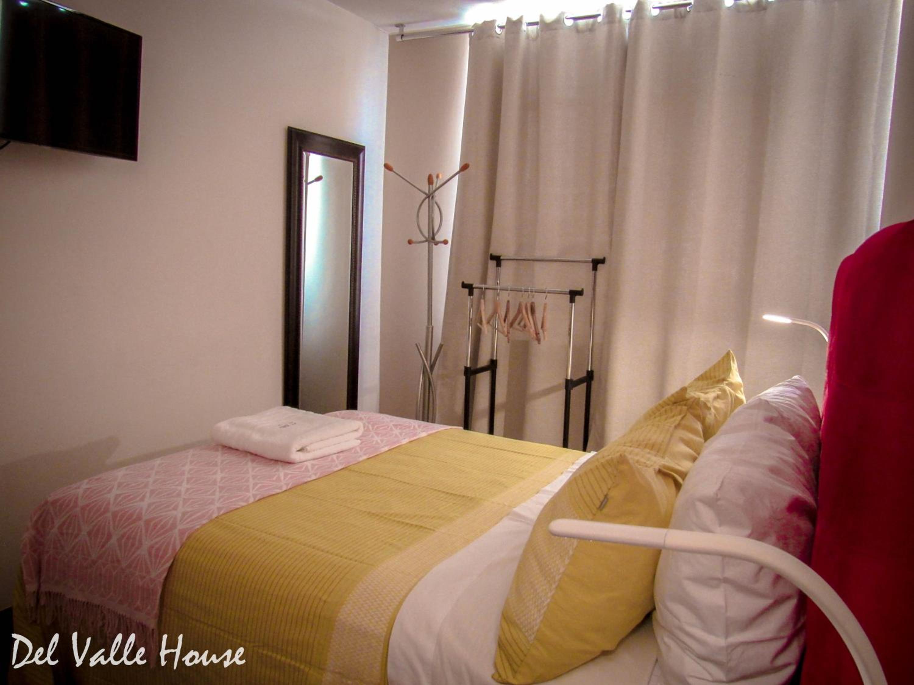 Del Valle House