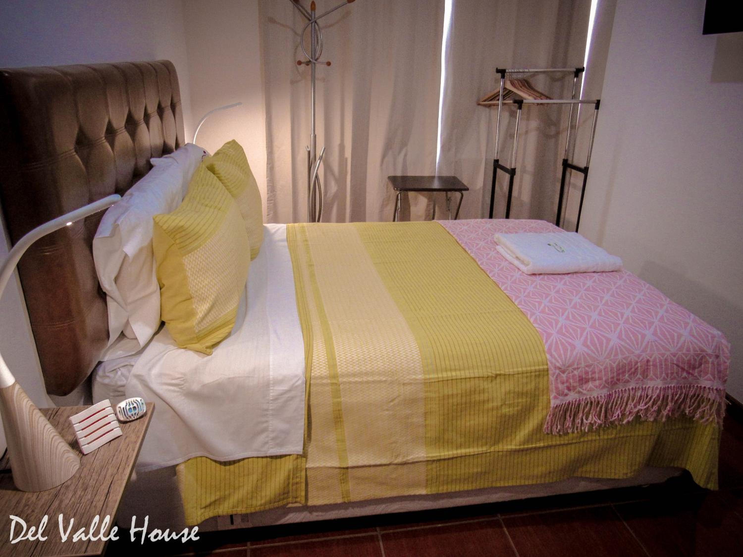 Del Valle House