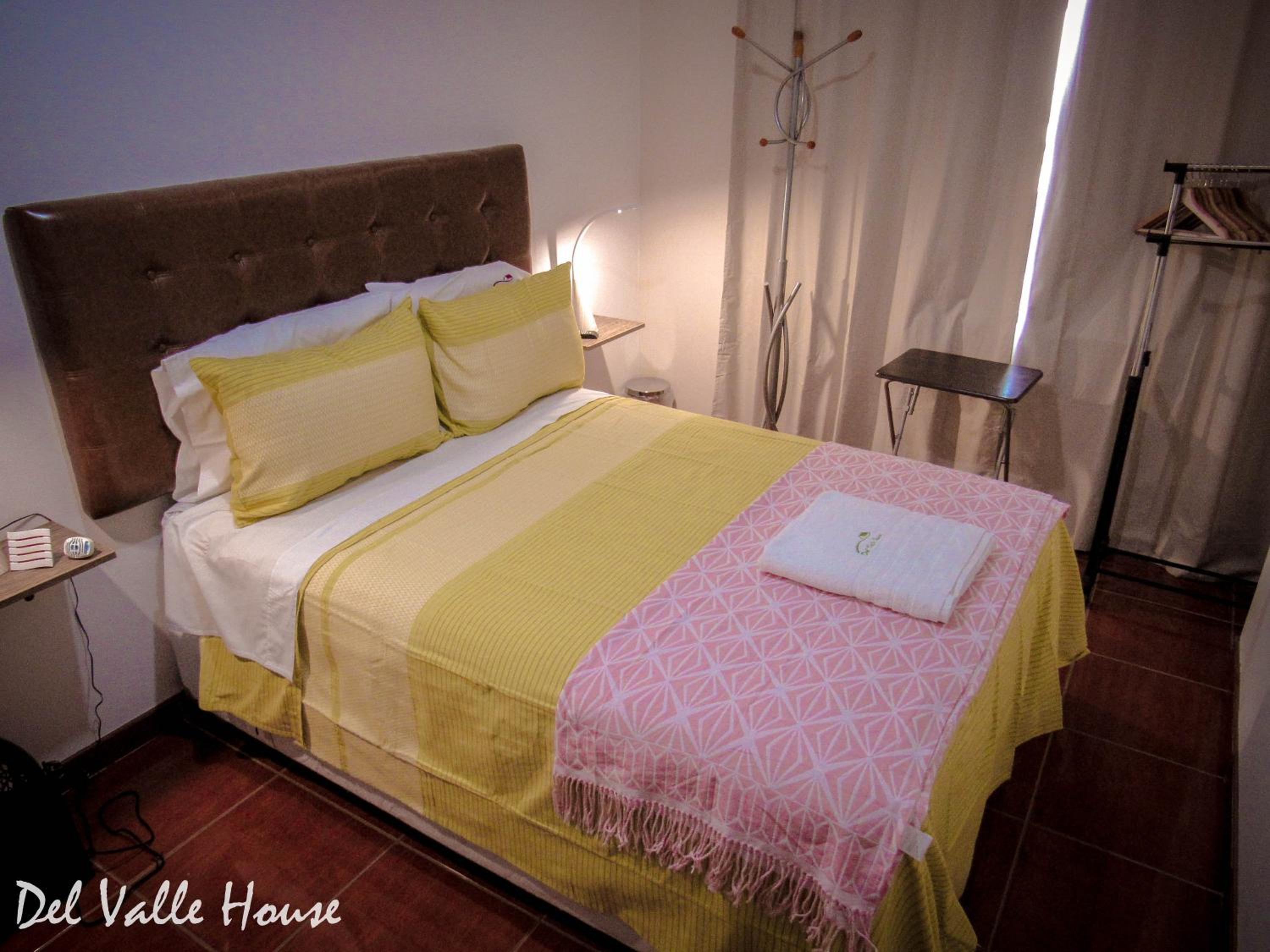 Del Valle House