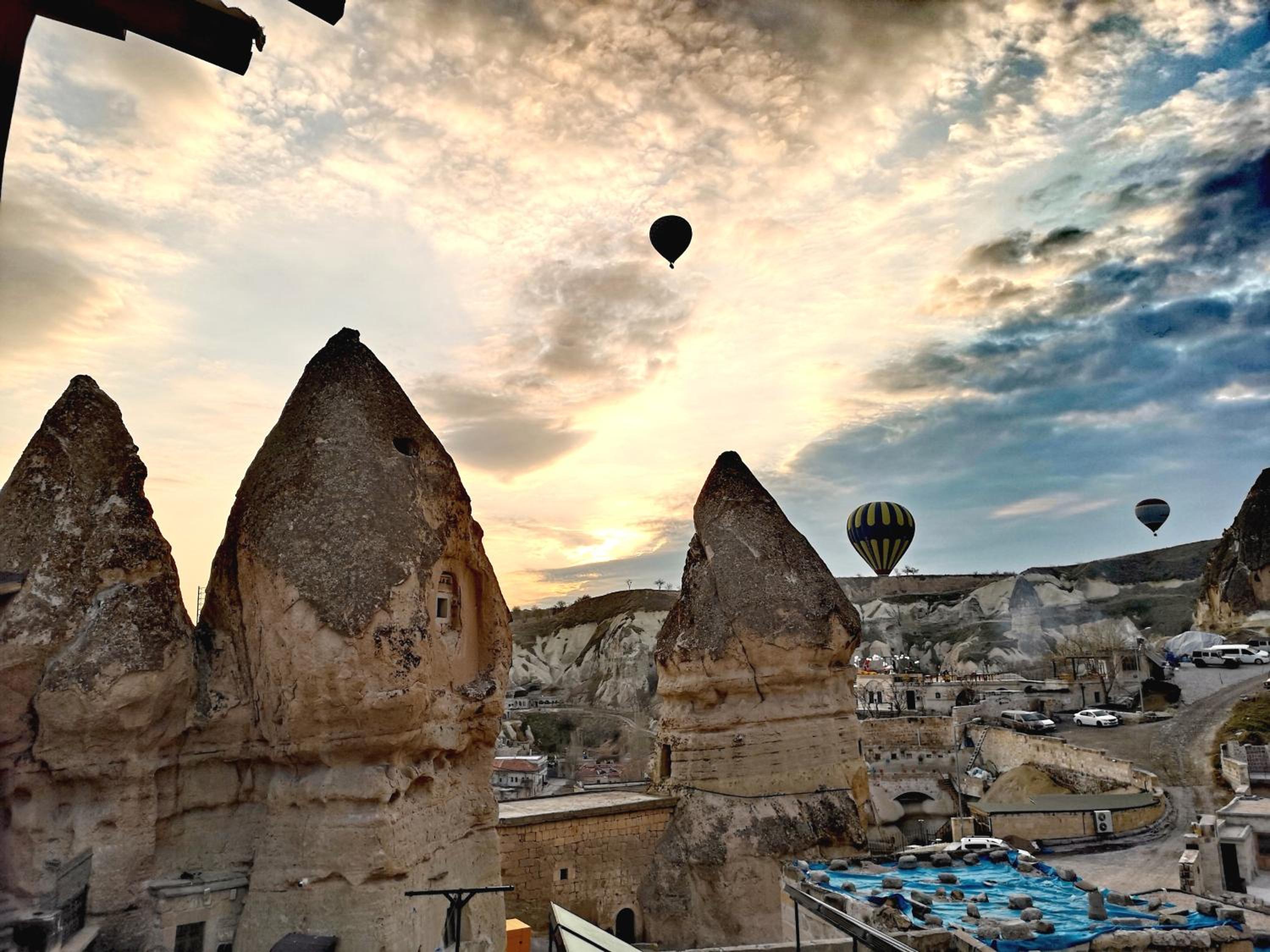 Mosaic Cave Hotel - Image 9
