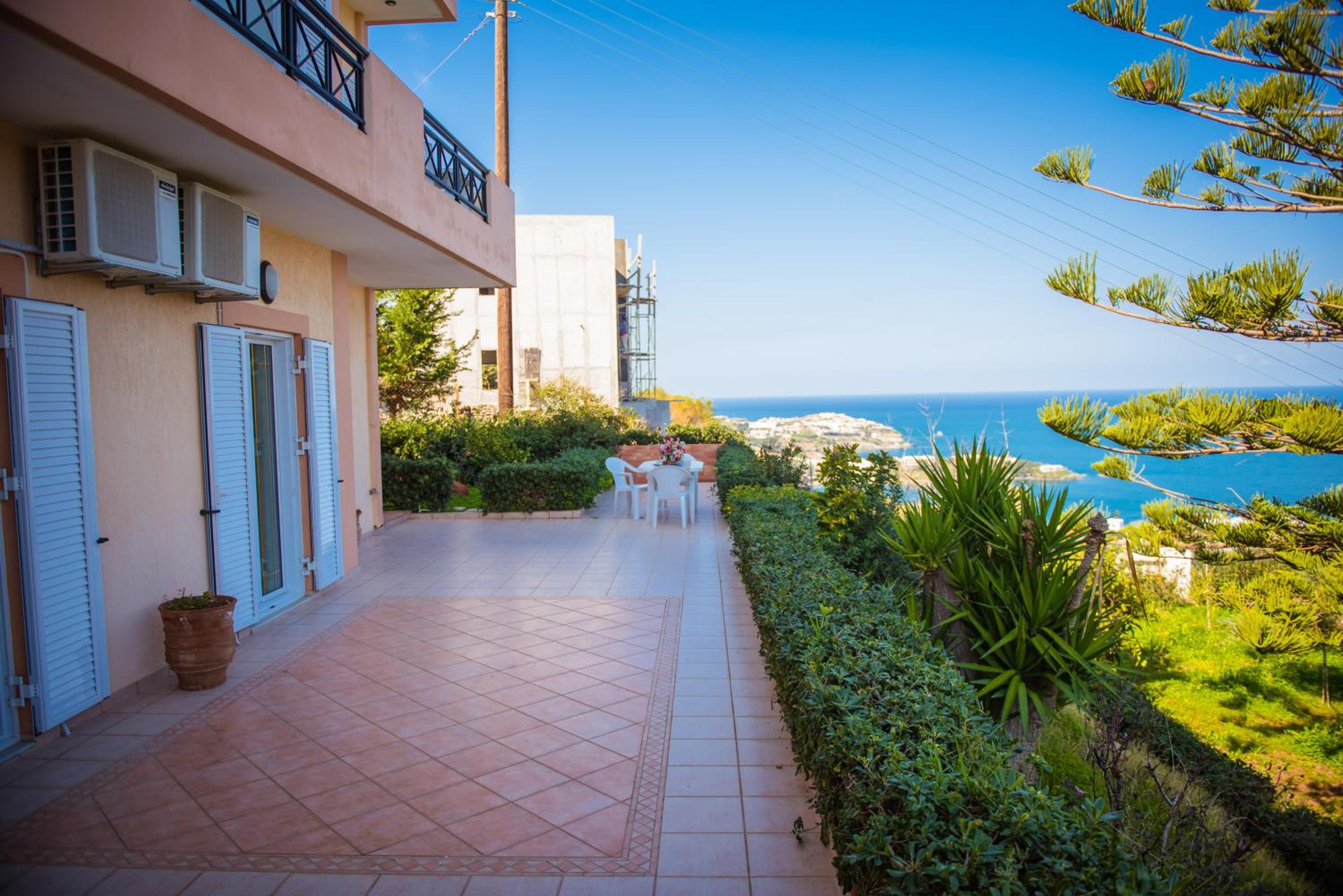 FNK Apartments with Sea View