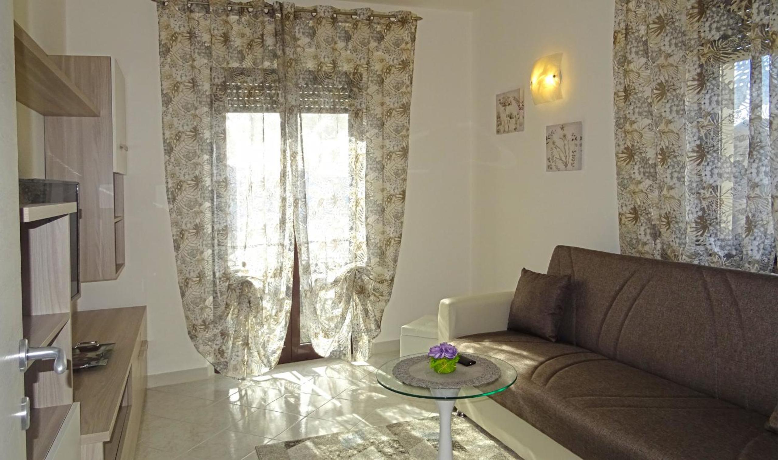 Casa Palanca Lake view apartment by Gardadomusmea view 4