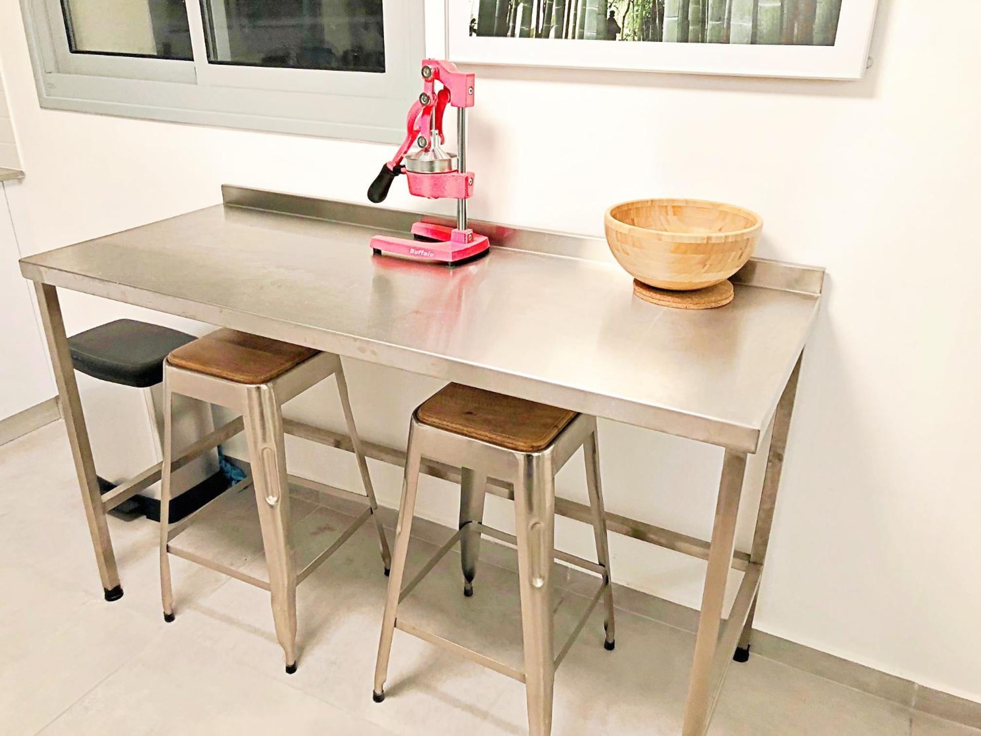 Amazing sea View, steps to beach, near Tel-aviv