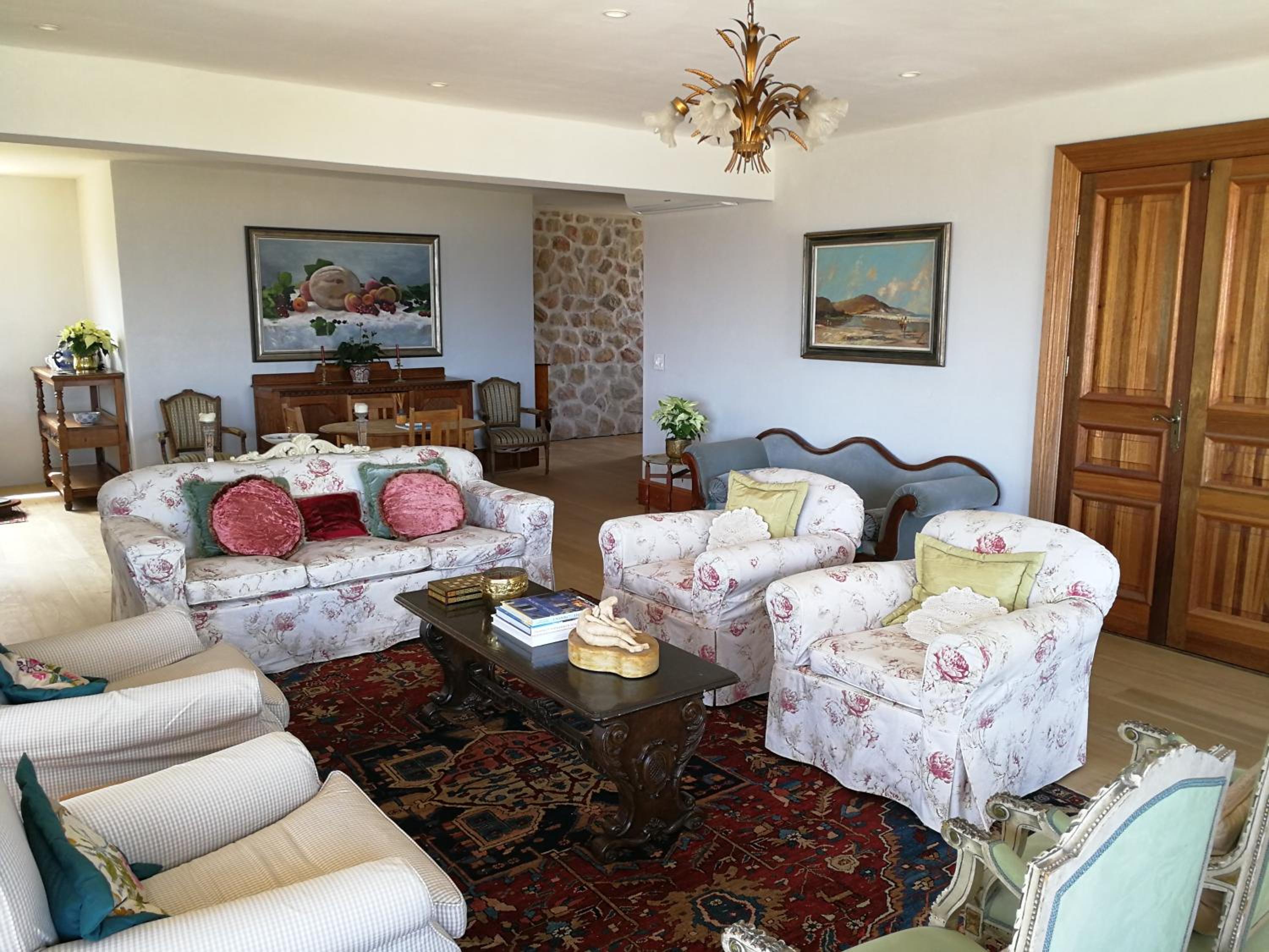 Bakovenbay Luxury Suites view 3
