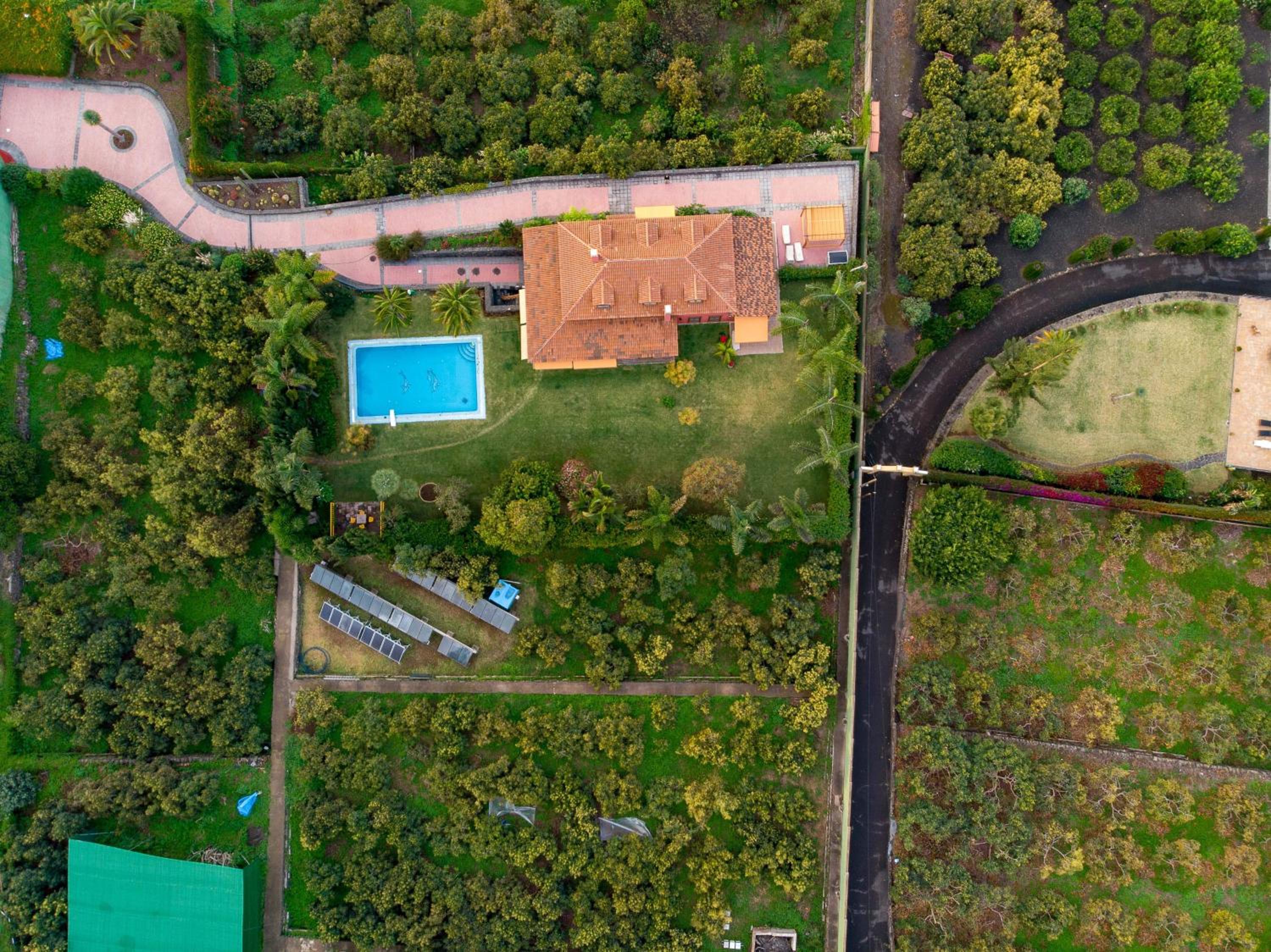 Lujoso apartamento en Finca Robles 1 view 4