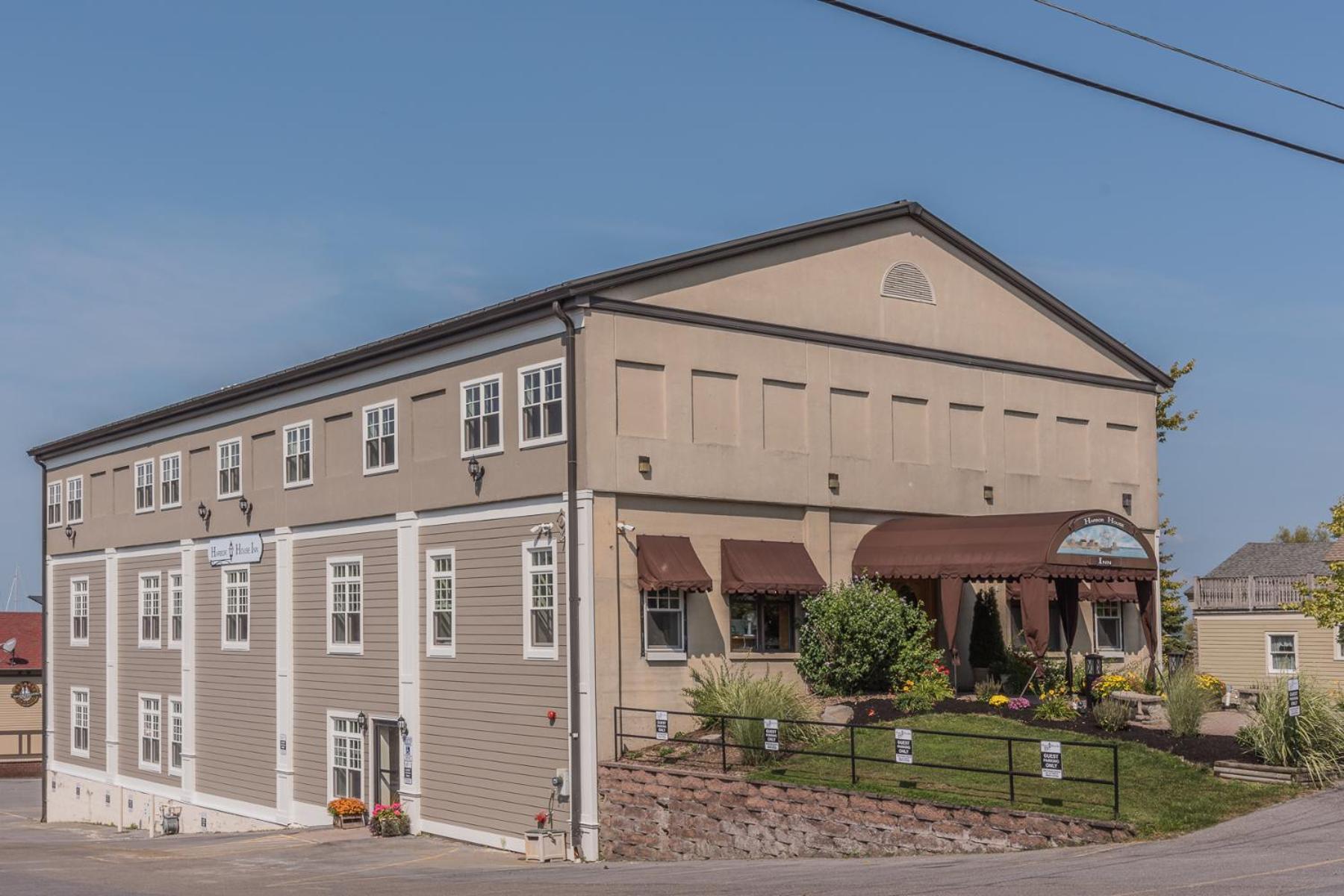 Watertown Vacations - Harbor House Inn - Property Image 1