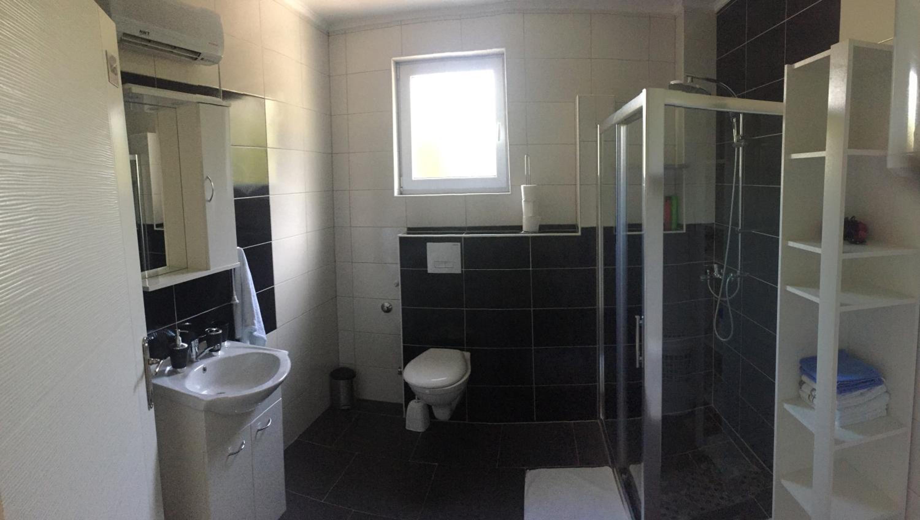 Photo 51