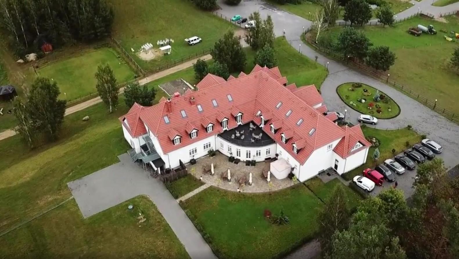 Pałac i Folwark Ńemino
