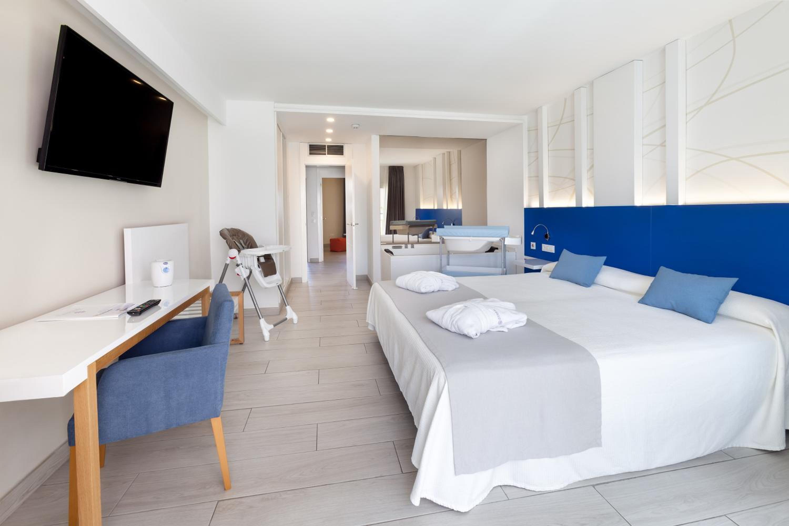 Playaolid Suites & Apartments — photo 36