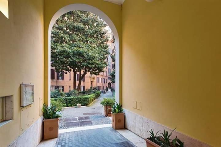 LA PAUSA