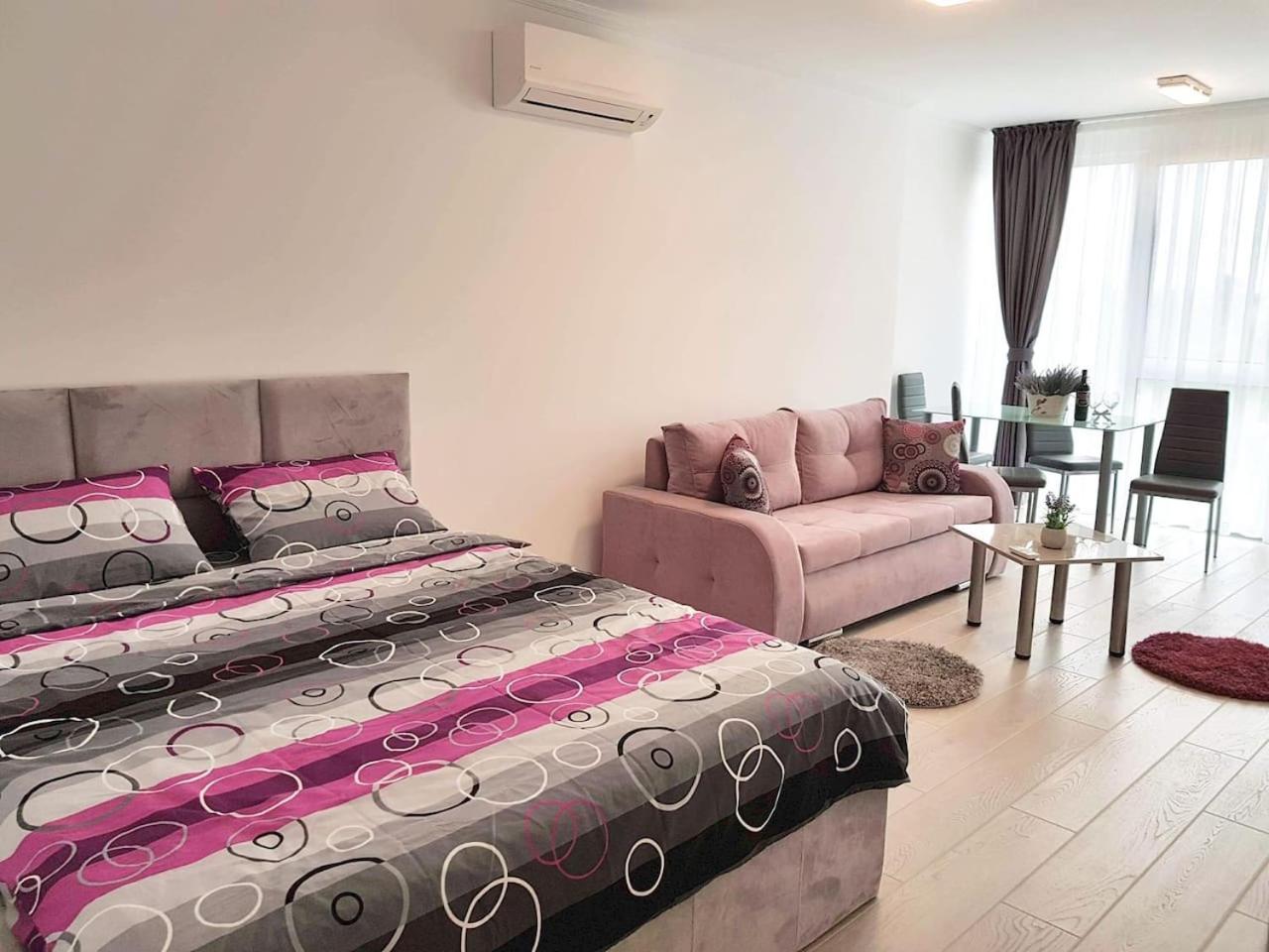 Brand new apartment in Rebreanu Towers Residence view 3