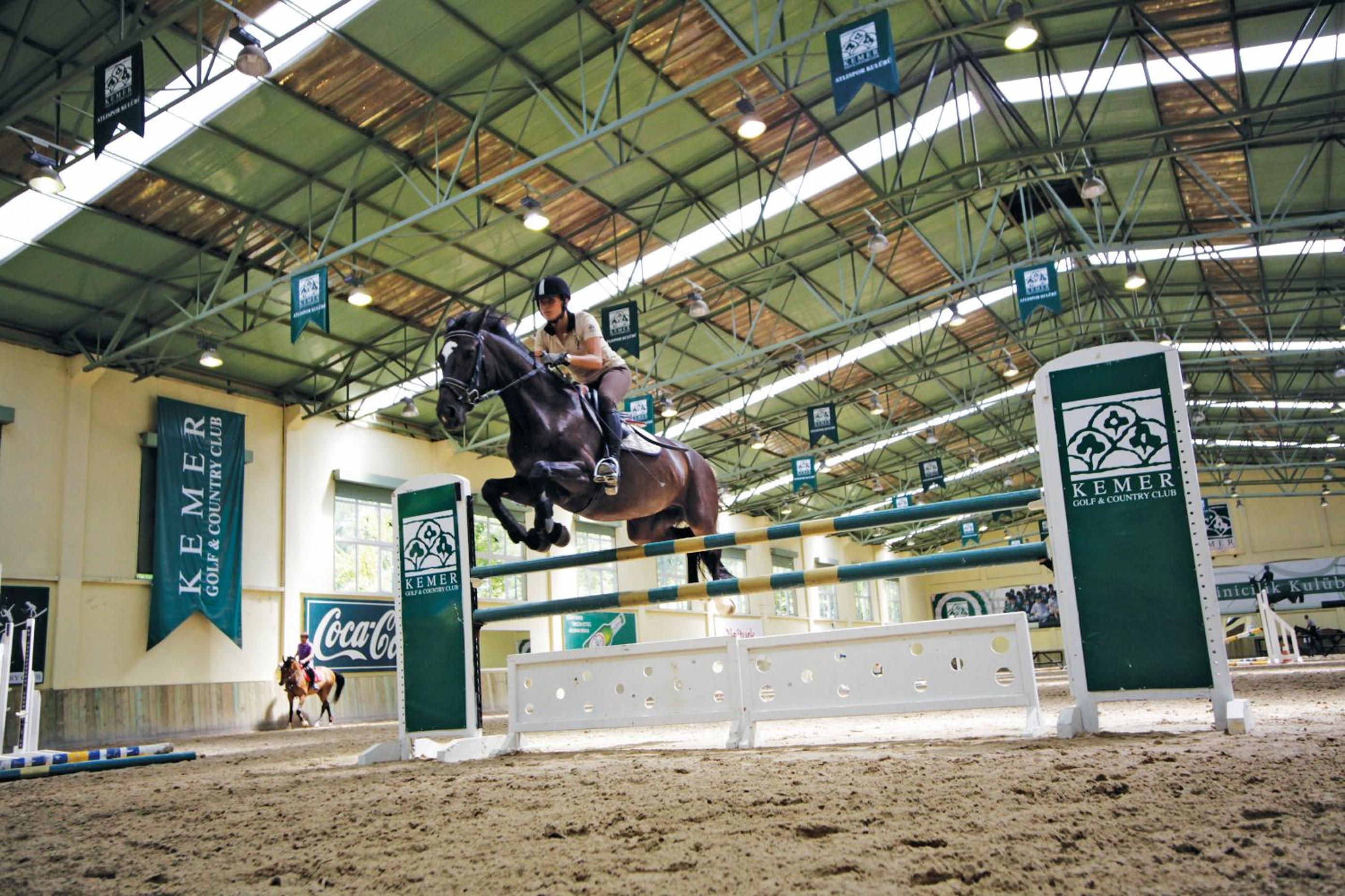 Kemer Country Otel İstanbul - Image 87