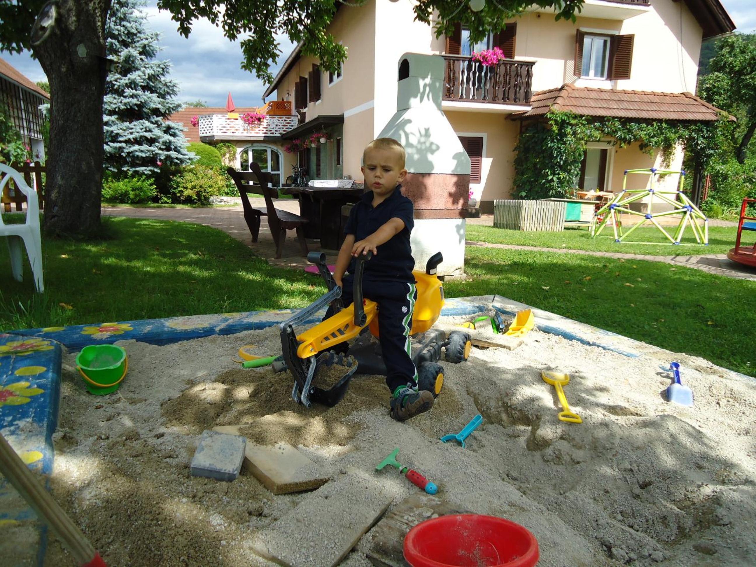 Photo 49