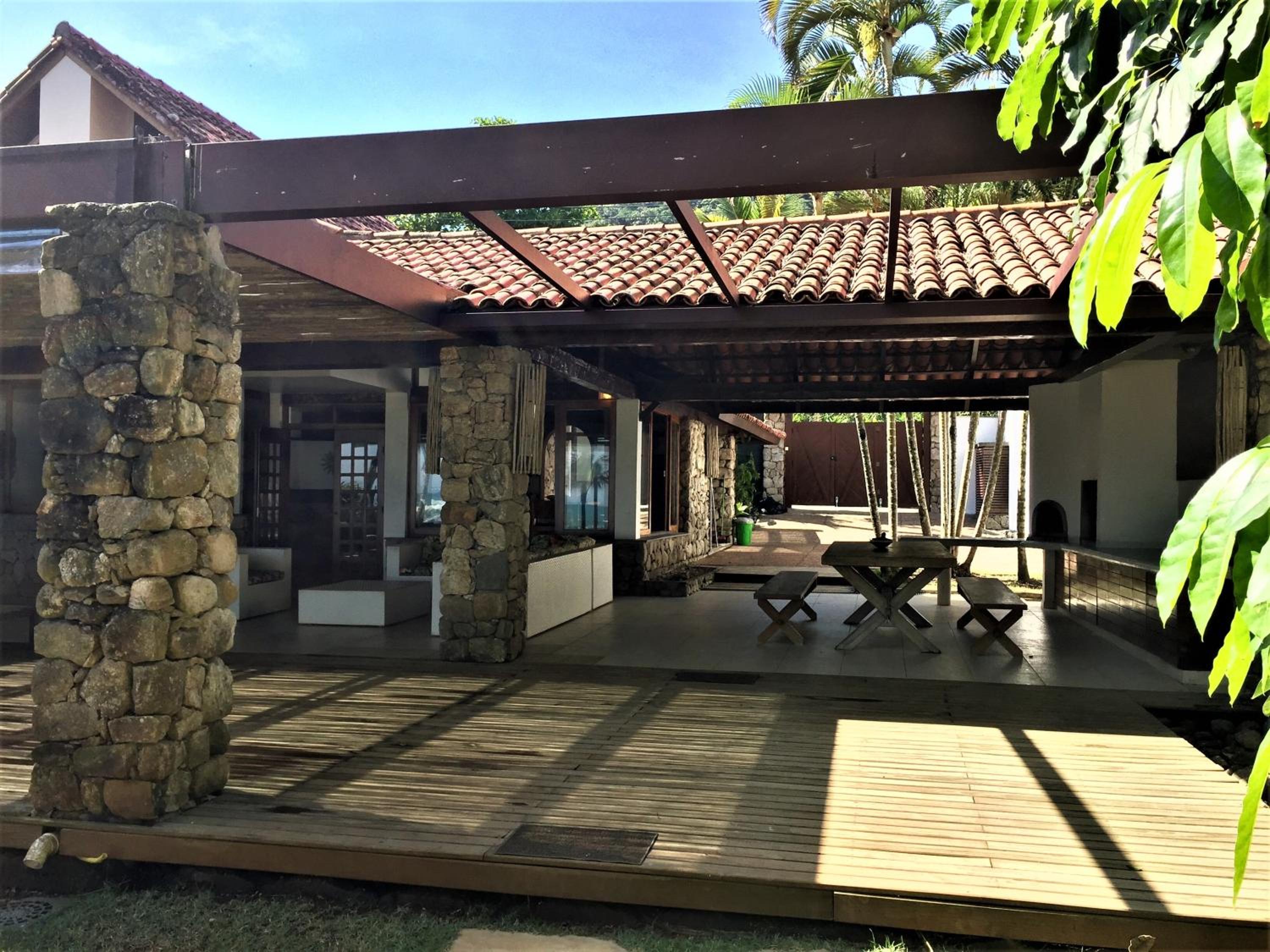 Casa PÉ NA AREIA de REVISTA