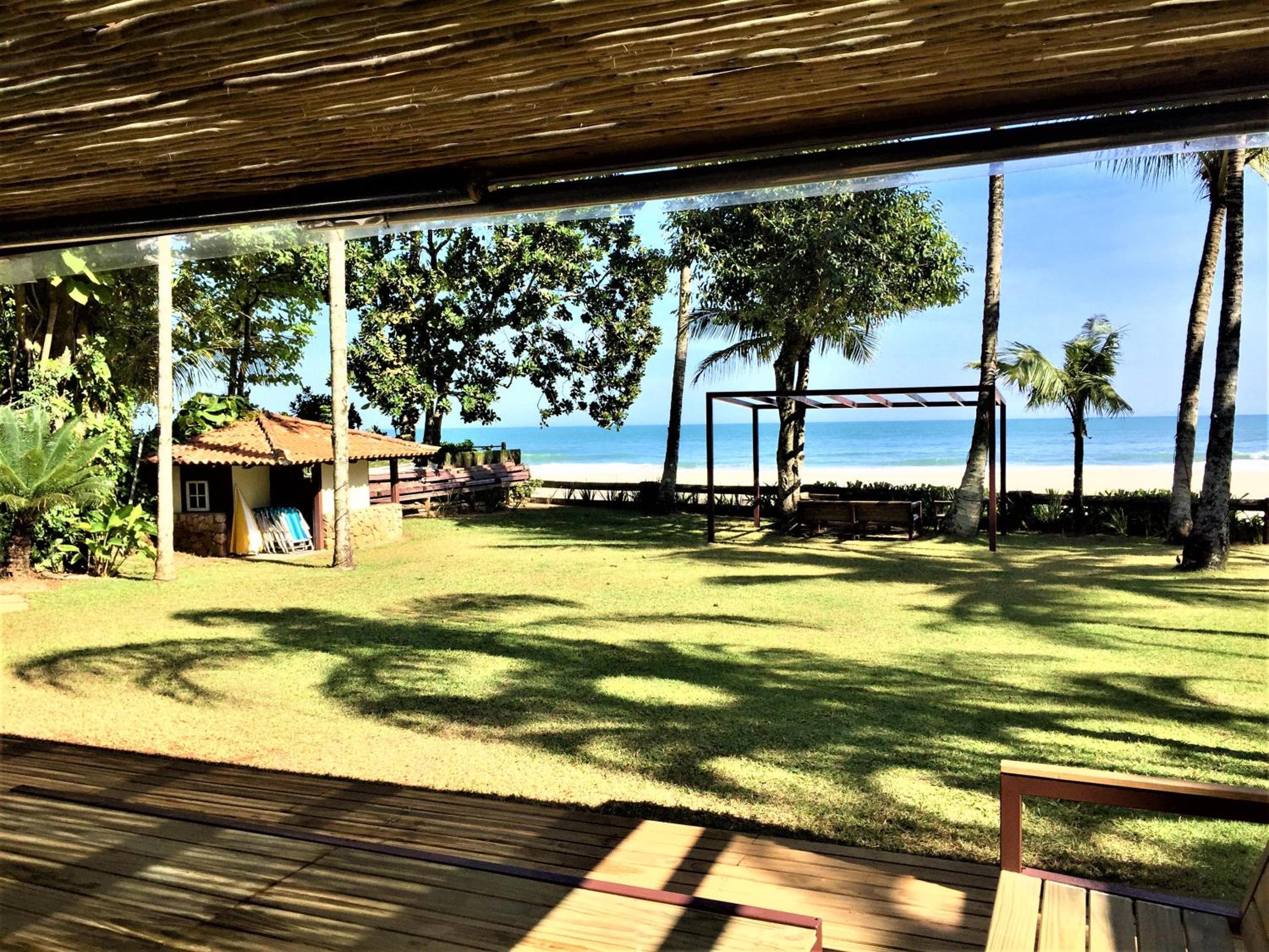 Casa PÉ NA AREIA de REVISTA