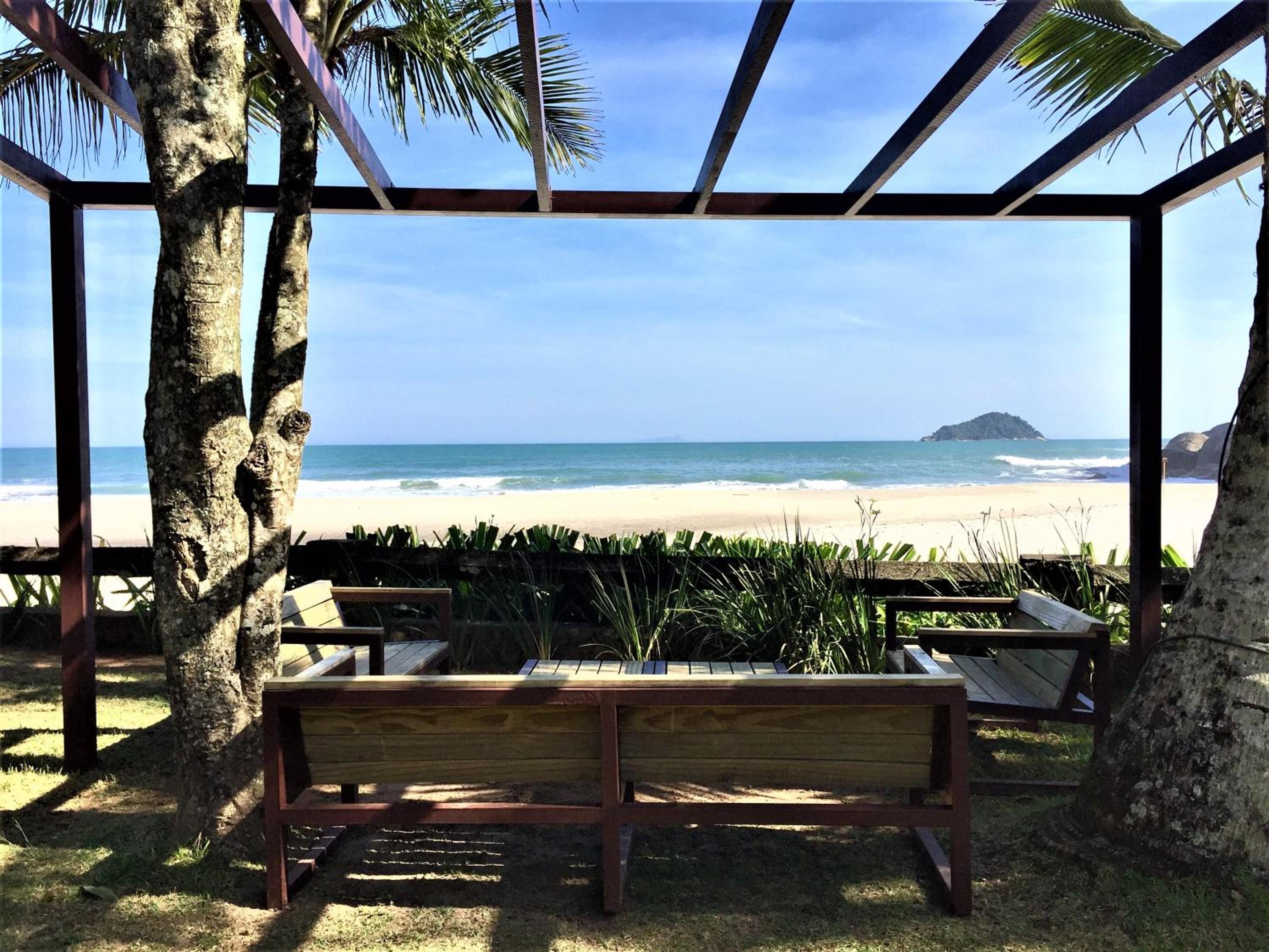 Casa PÉ NA AREIA de REVISTA