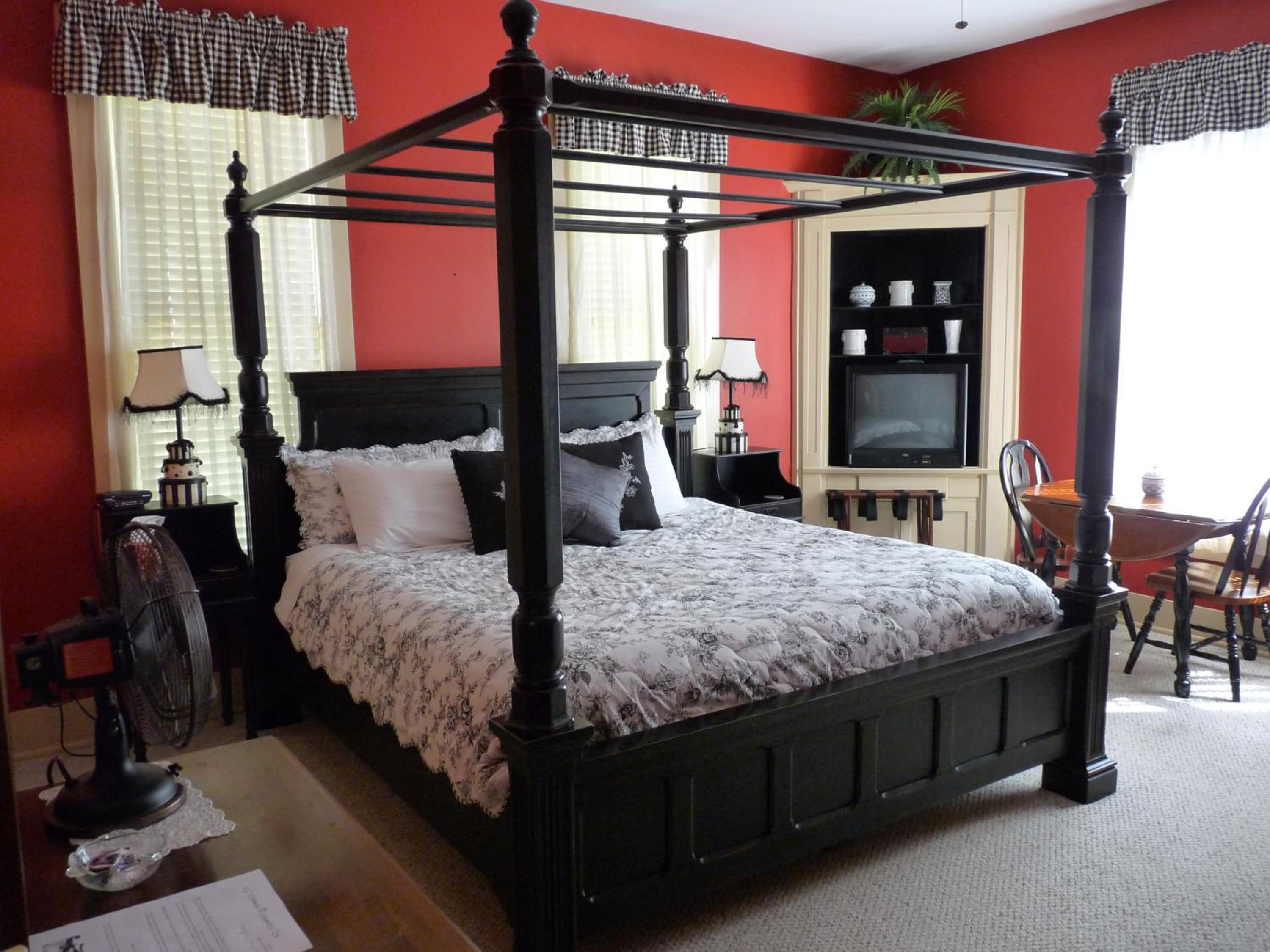 Nacogdoches Vacations - Hardeman House Bed and Breakfast - Property Image 3
