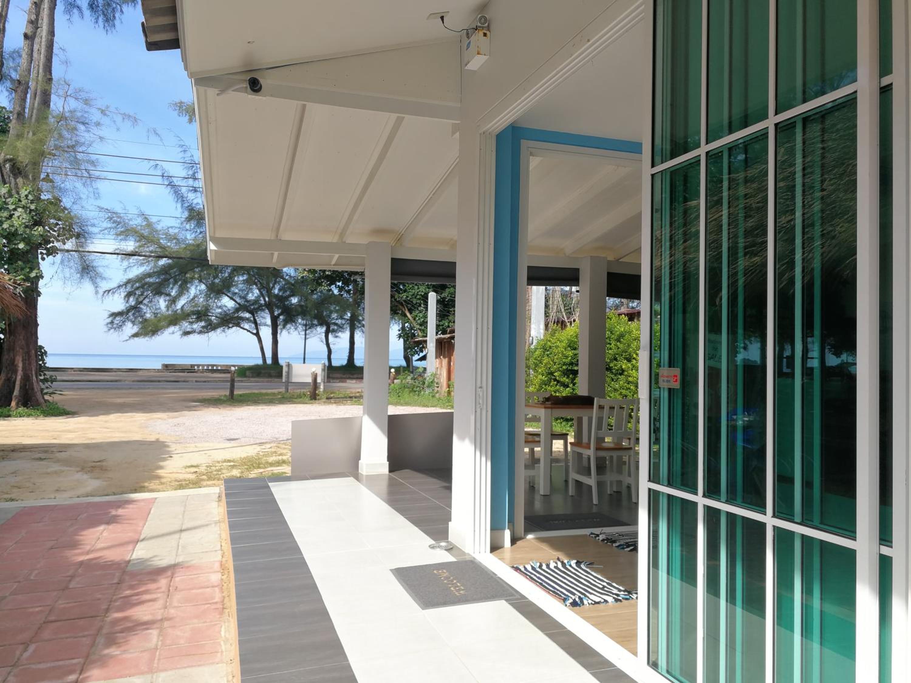 Blue Shore Cottage