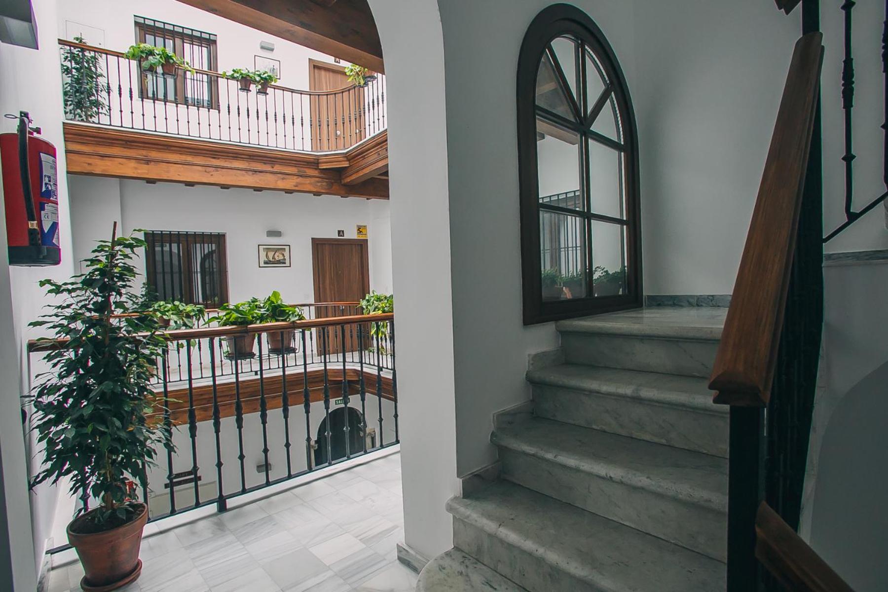 Apartamentos casa palacio view 3