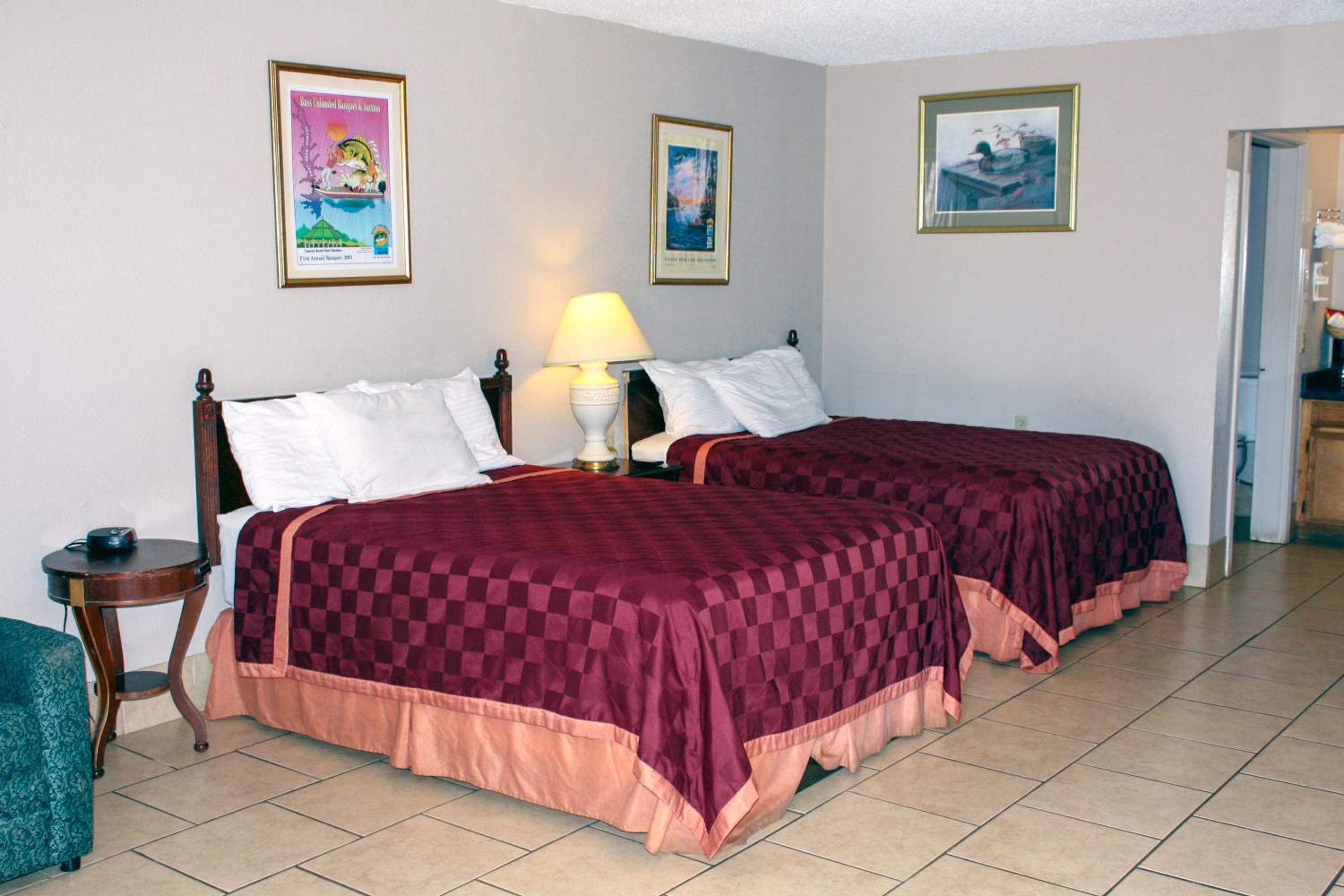 Toledo Town Inn view 3