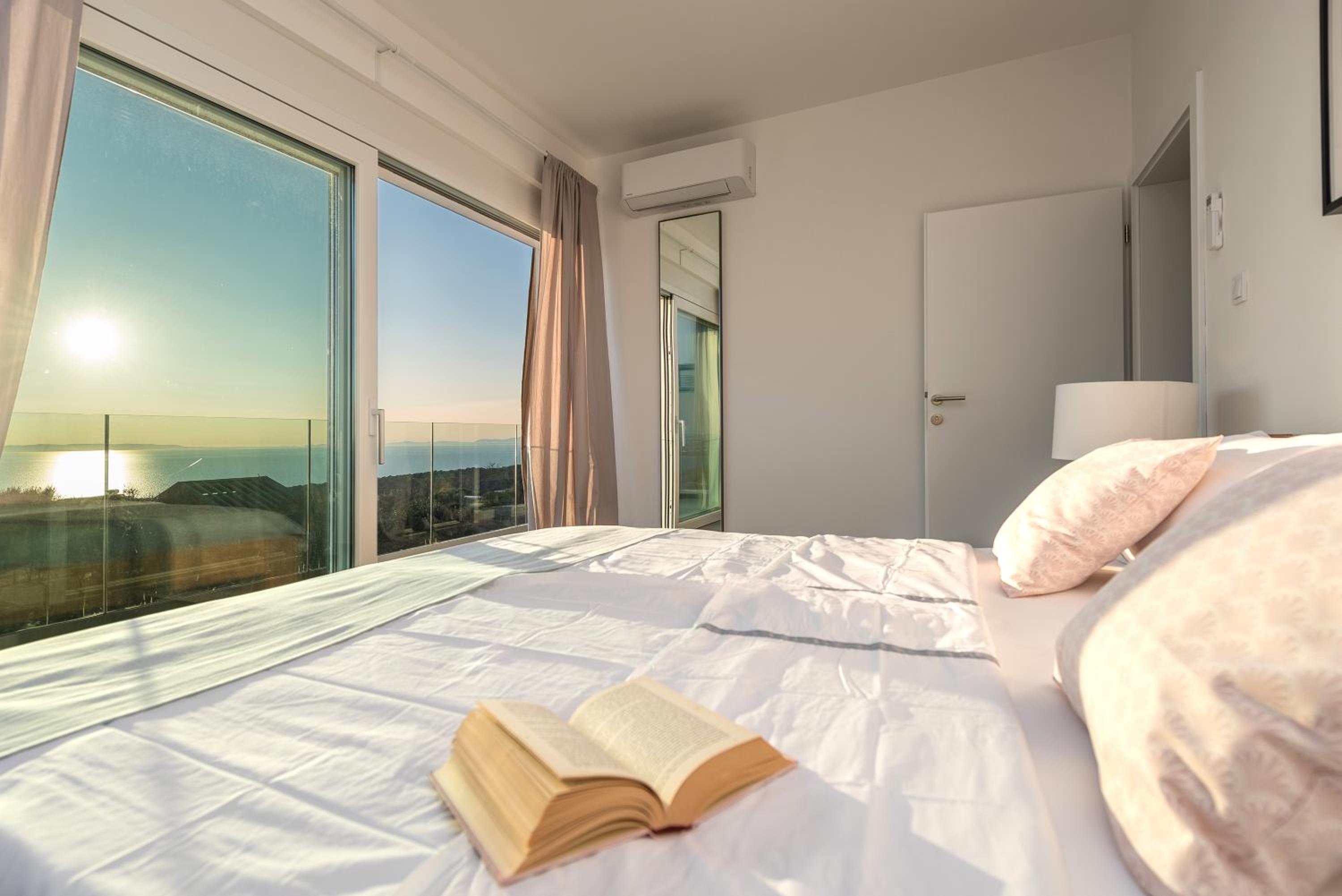 Villa Olea, luxury retreat with nature blend view 4
