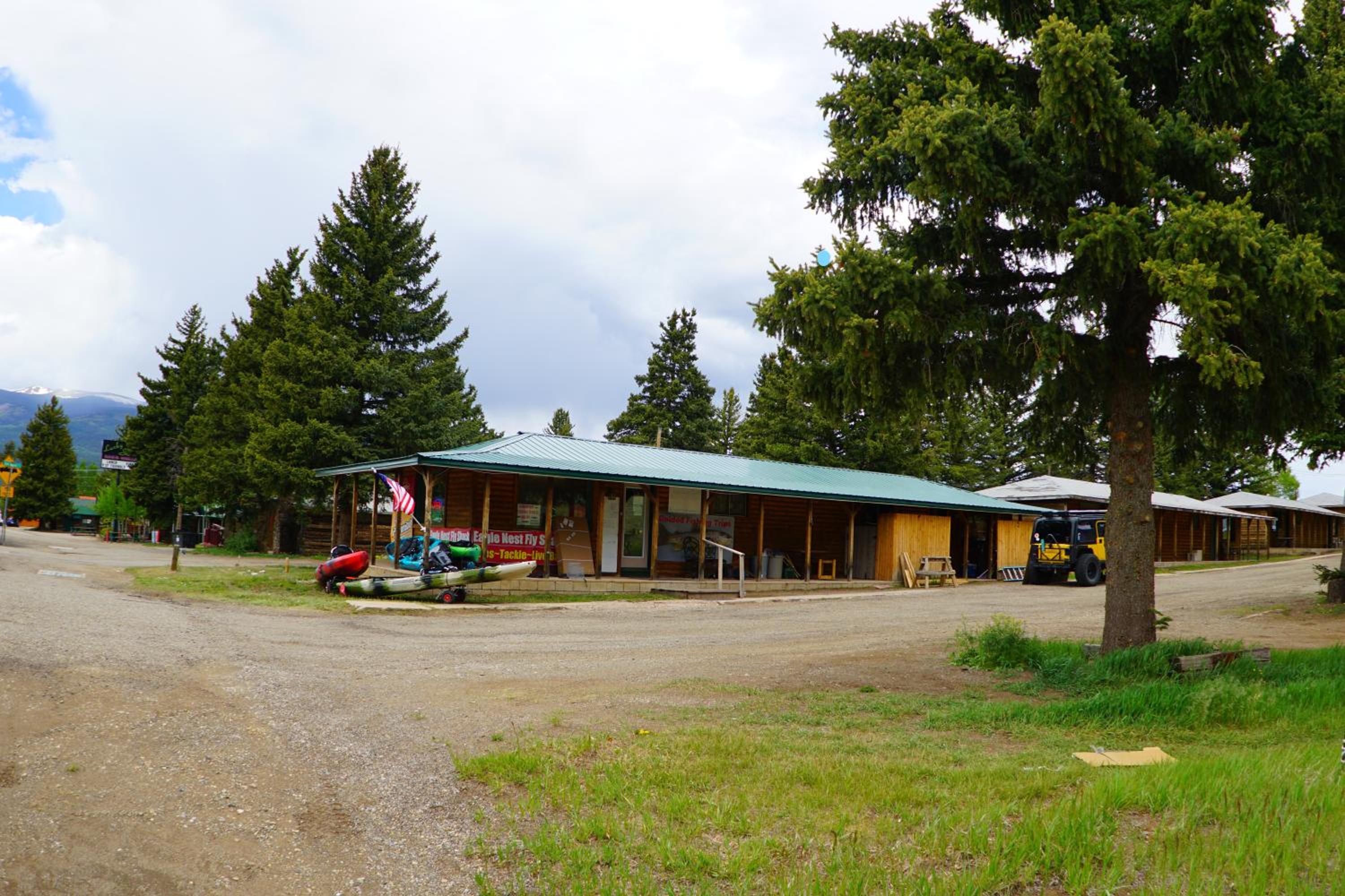 Eagle Nest Fly Shack & Lodge view 3