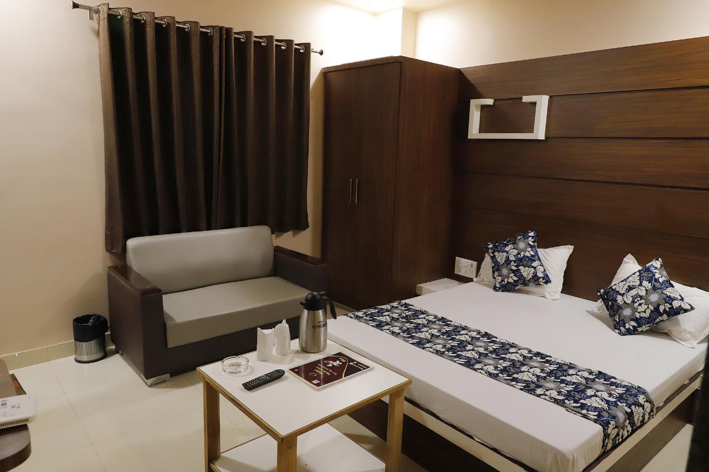Hotel Royal Suites