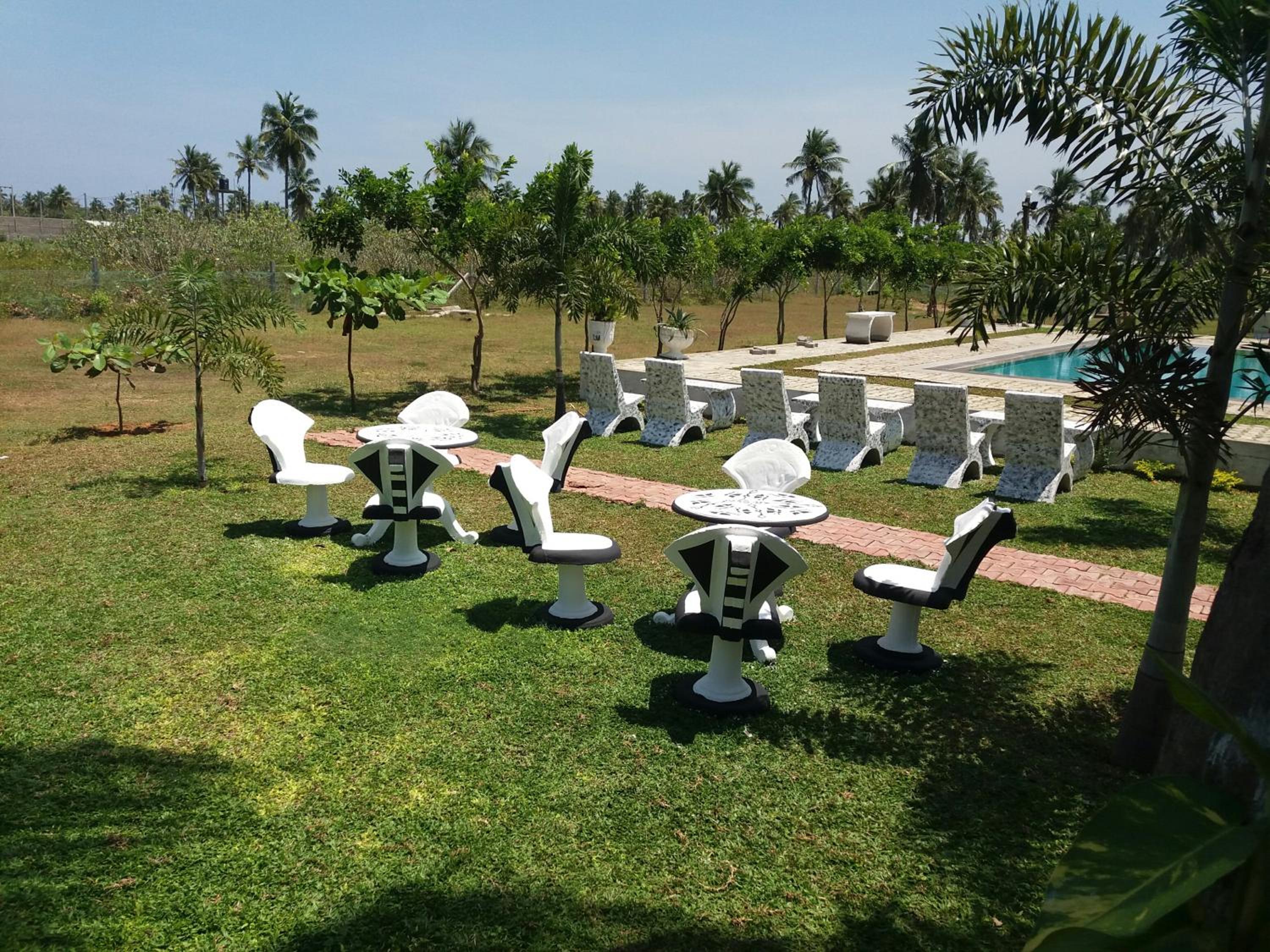 Shan Guest and Restaurant Nilaveli